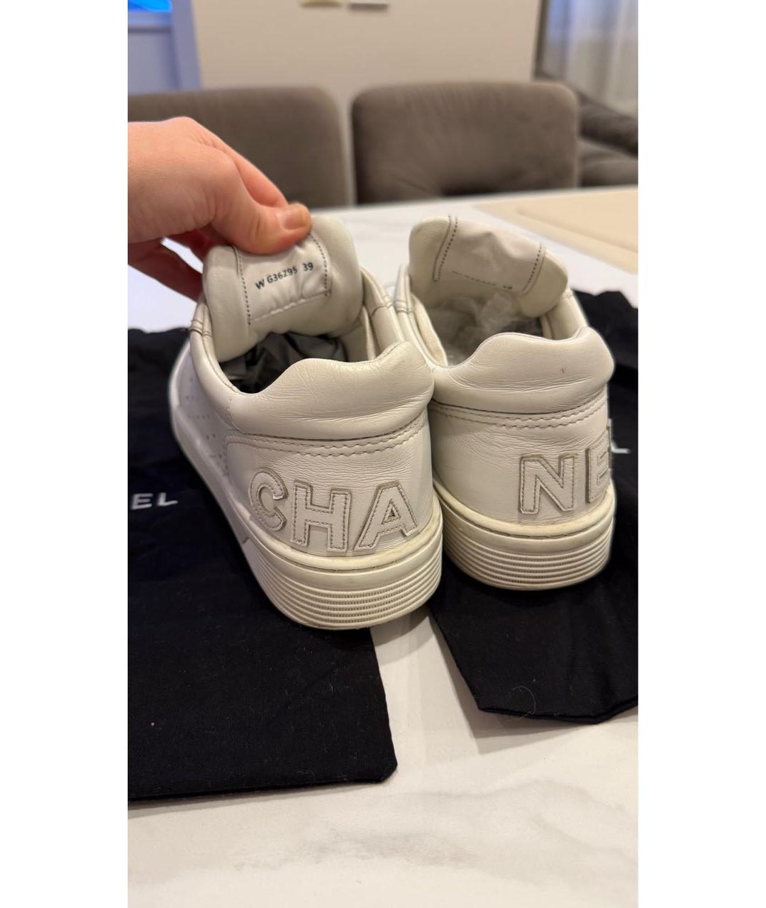 CHANEL Белые кожаные кеды, фото 4