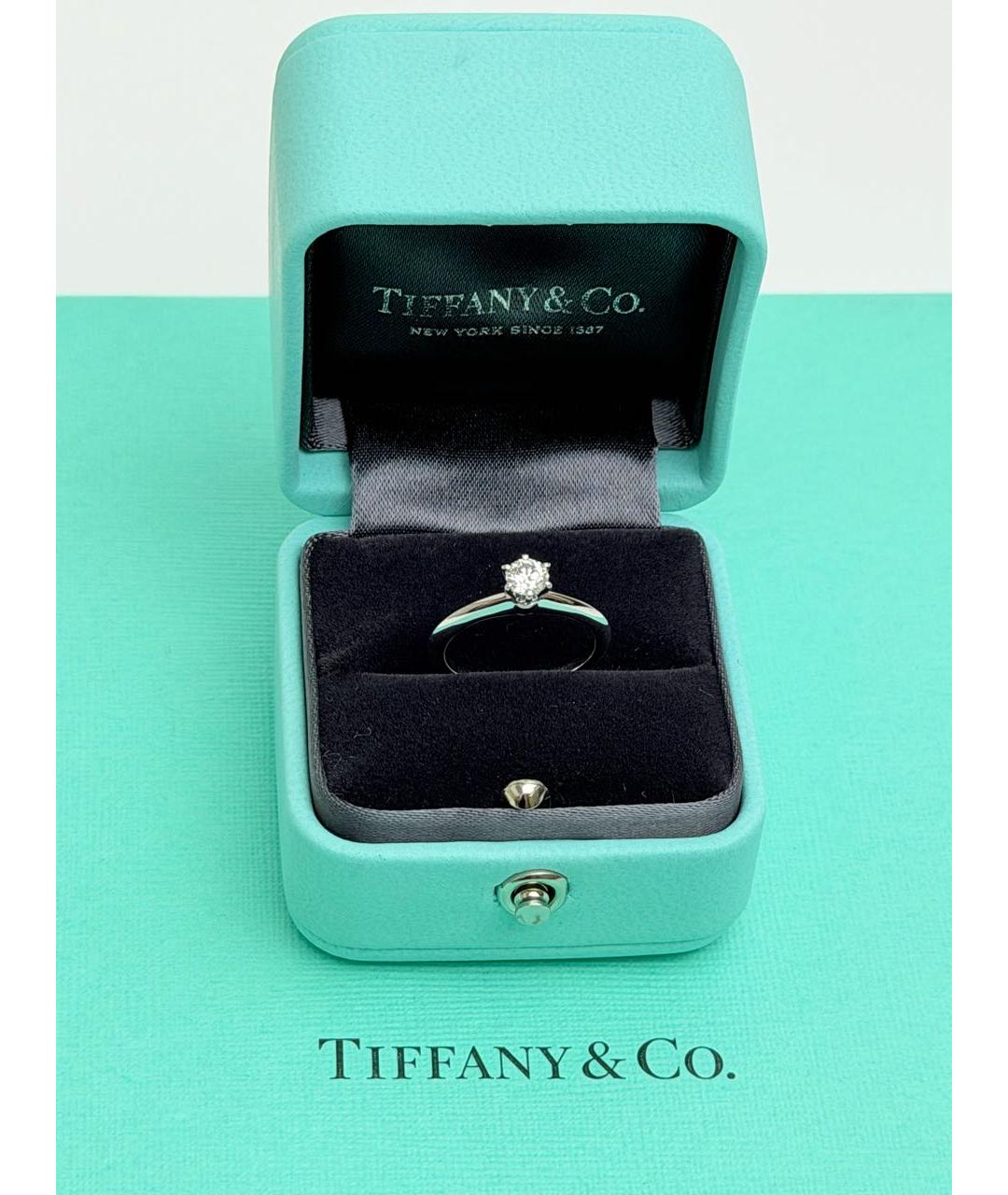 TIFFANY&CO Белое платиновое кольцо, фото 5