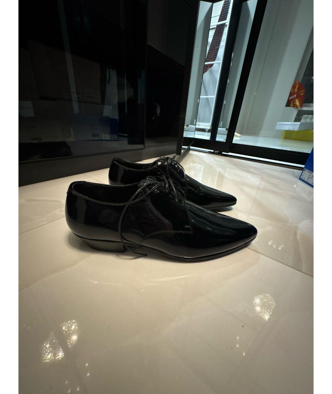 SAINT LAURENT Черные брогги и оксфорды из лакированной кожи, фото 6
