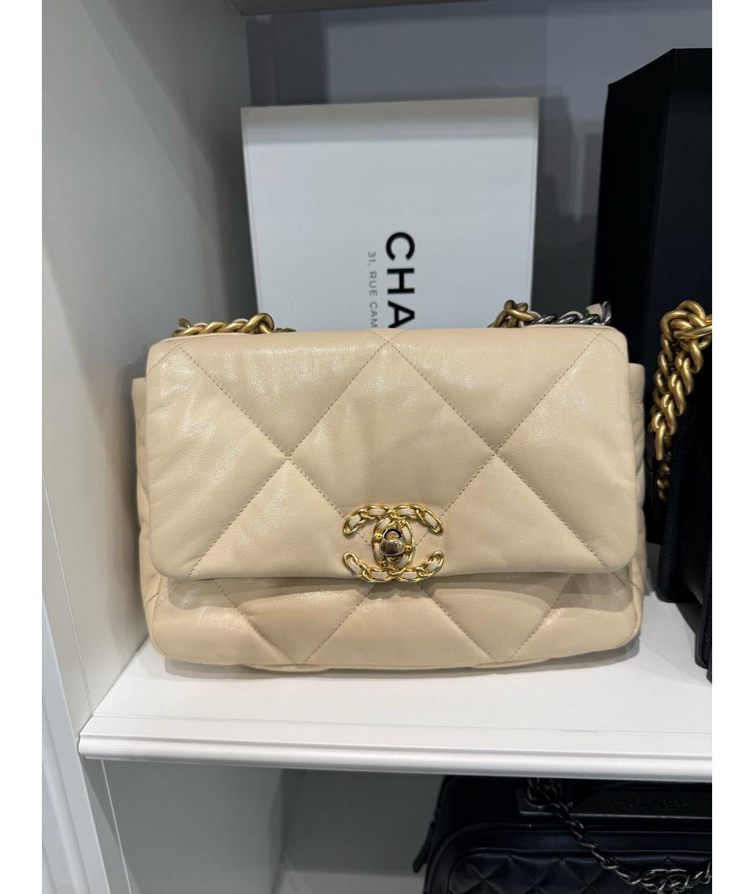 CHANEL Бежевая кожаная сумка через плечо, фото 6