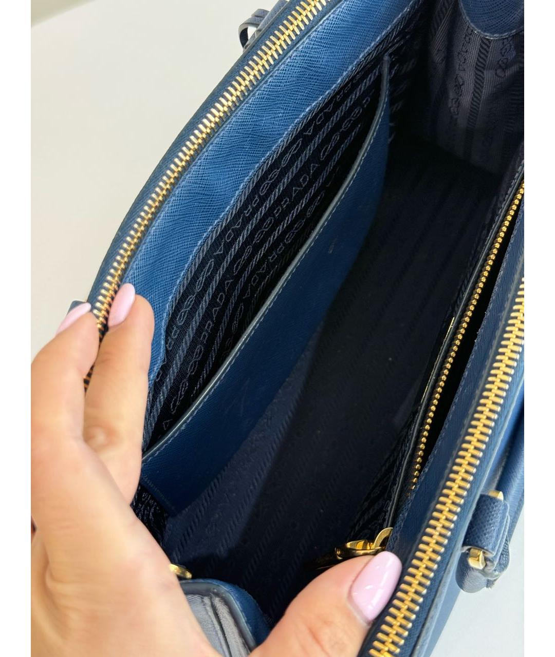 PRADA Синяя кожаная сумка с короткими ручками, фото 4