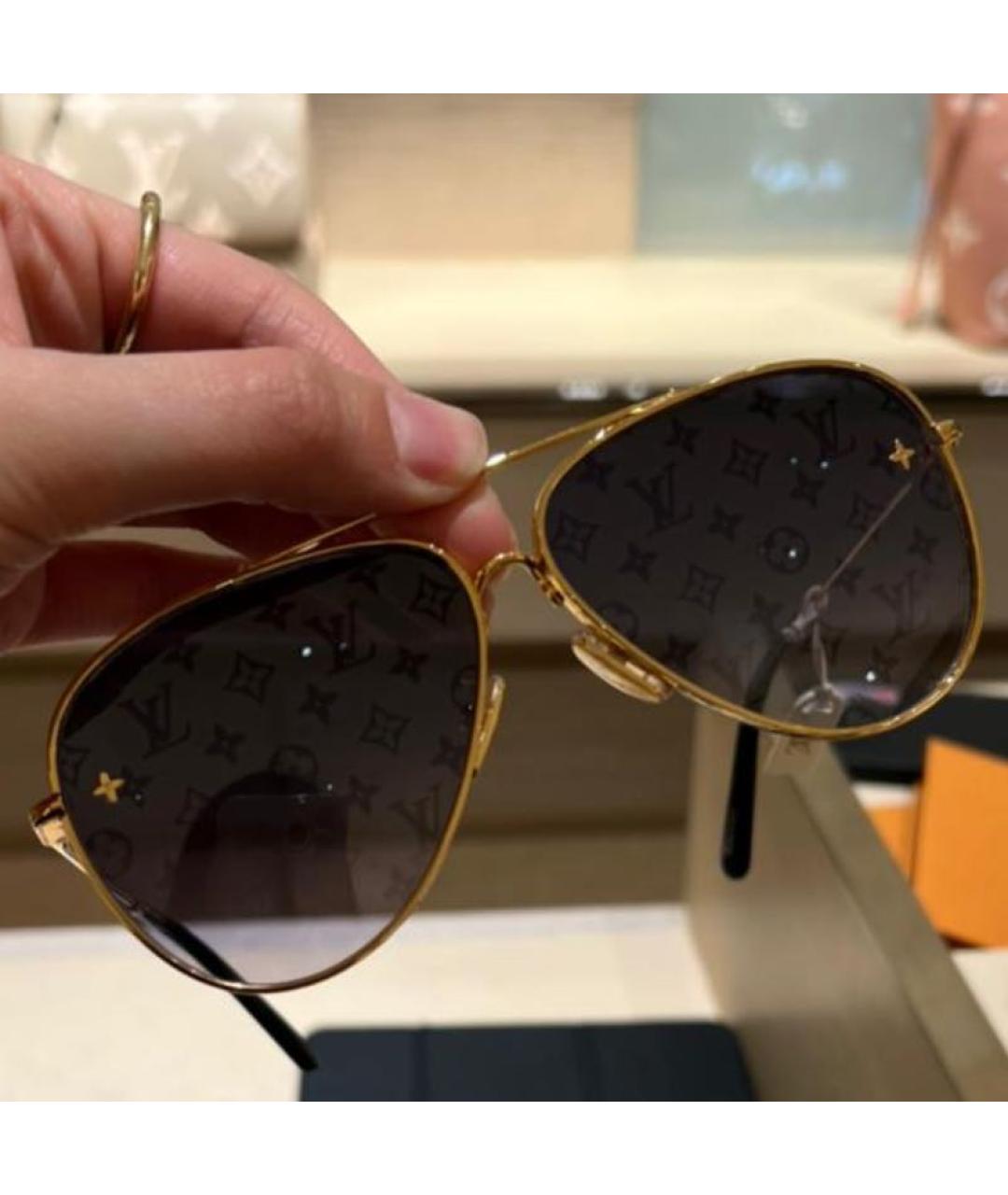 LOUIS VUITTON Золотые металлические солнцезащитные очки, фото 3