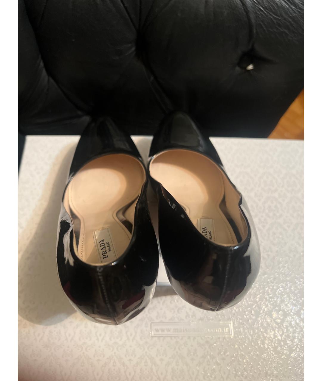 PRADA Черные туфли из лакированной кожи, фото 3