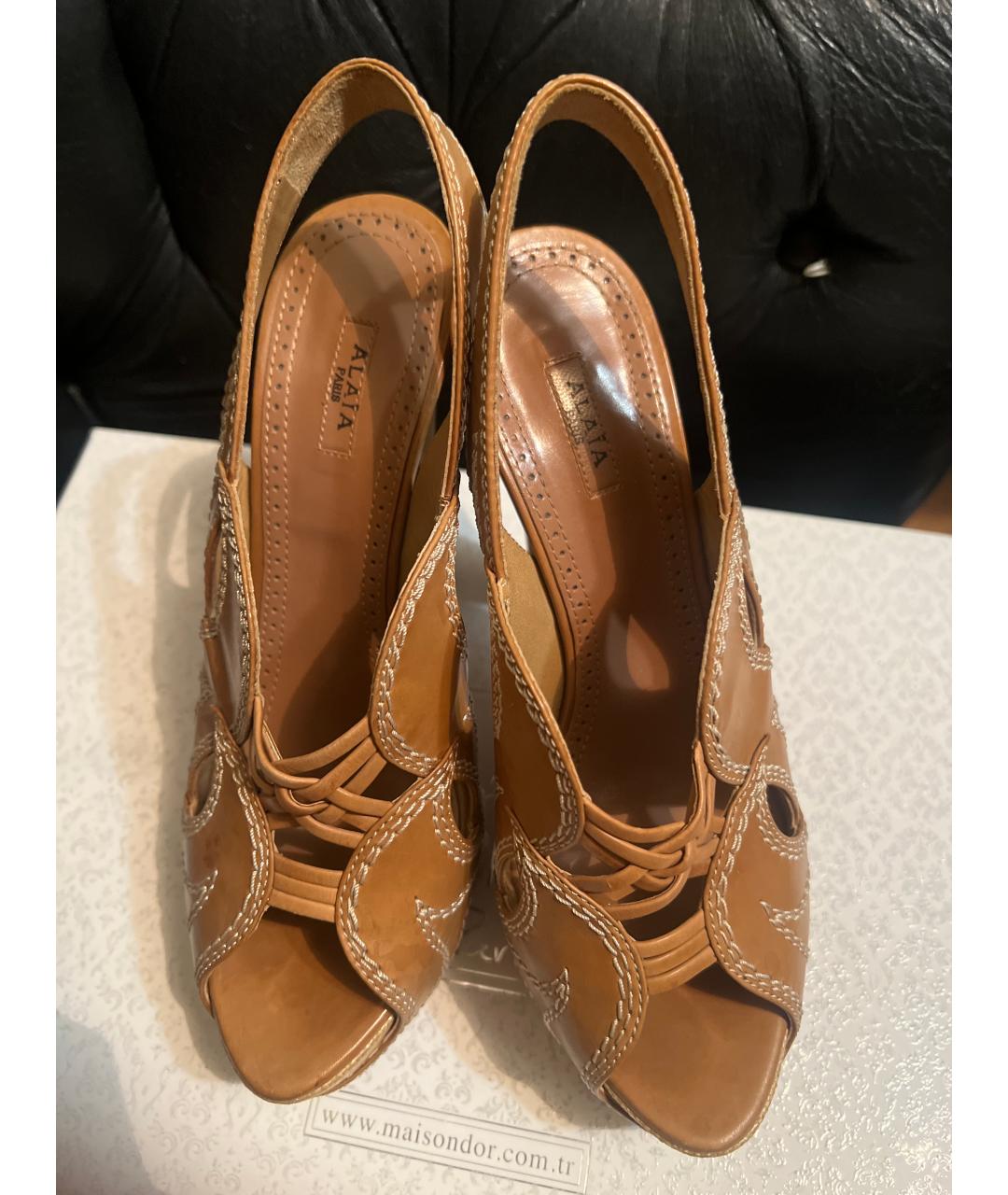 ALAIA Коричневые кожаные босоножки, фото 2