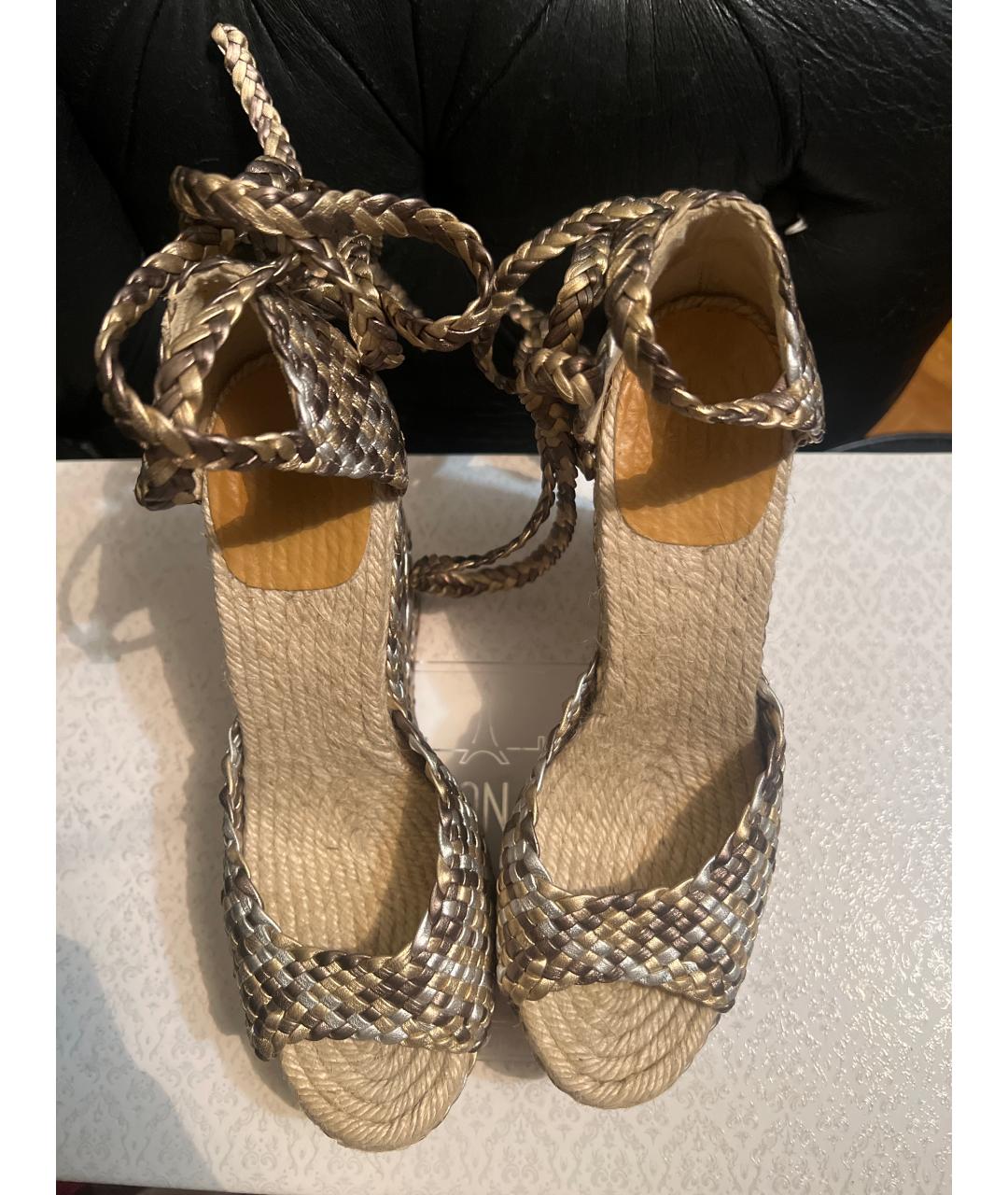 HERMES Золотые кожаные босоножки, фото 2