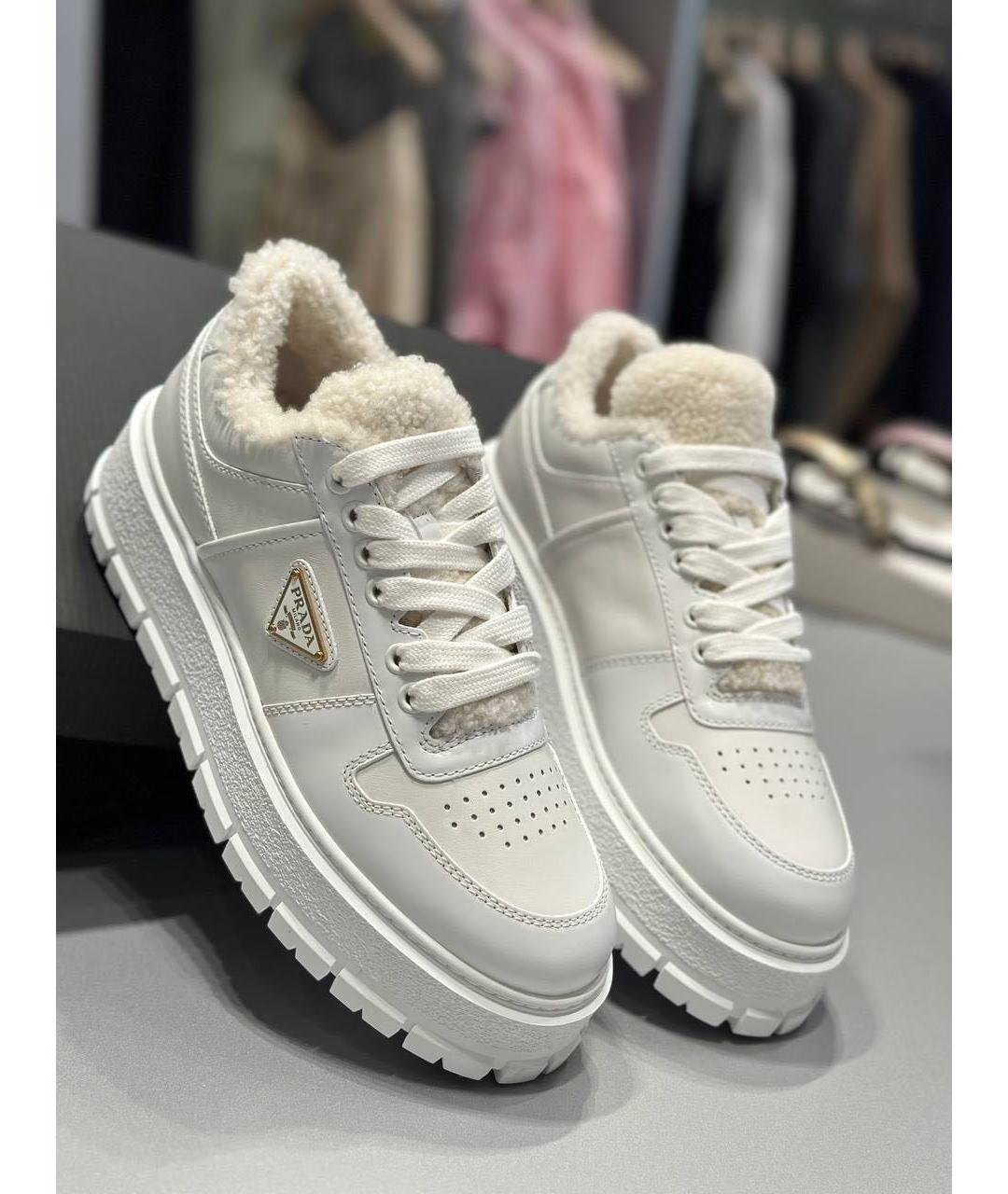 PRADA Белые кожаные кроссовки, фото 2