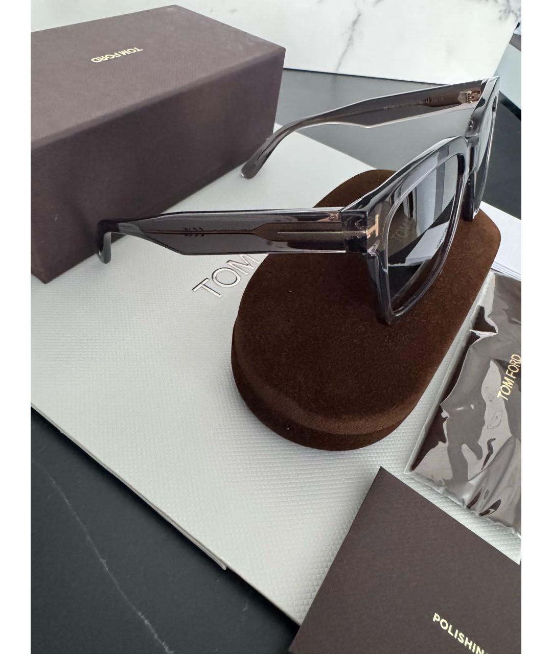 TOM FORD Серые пластиковые солнцезащитные очки, фото 6
