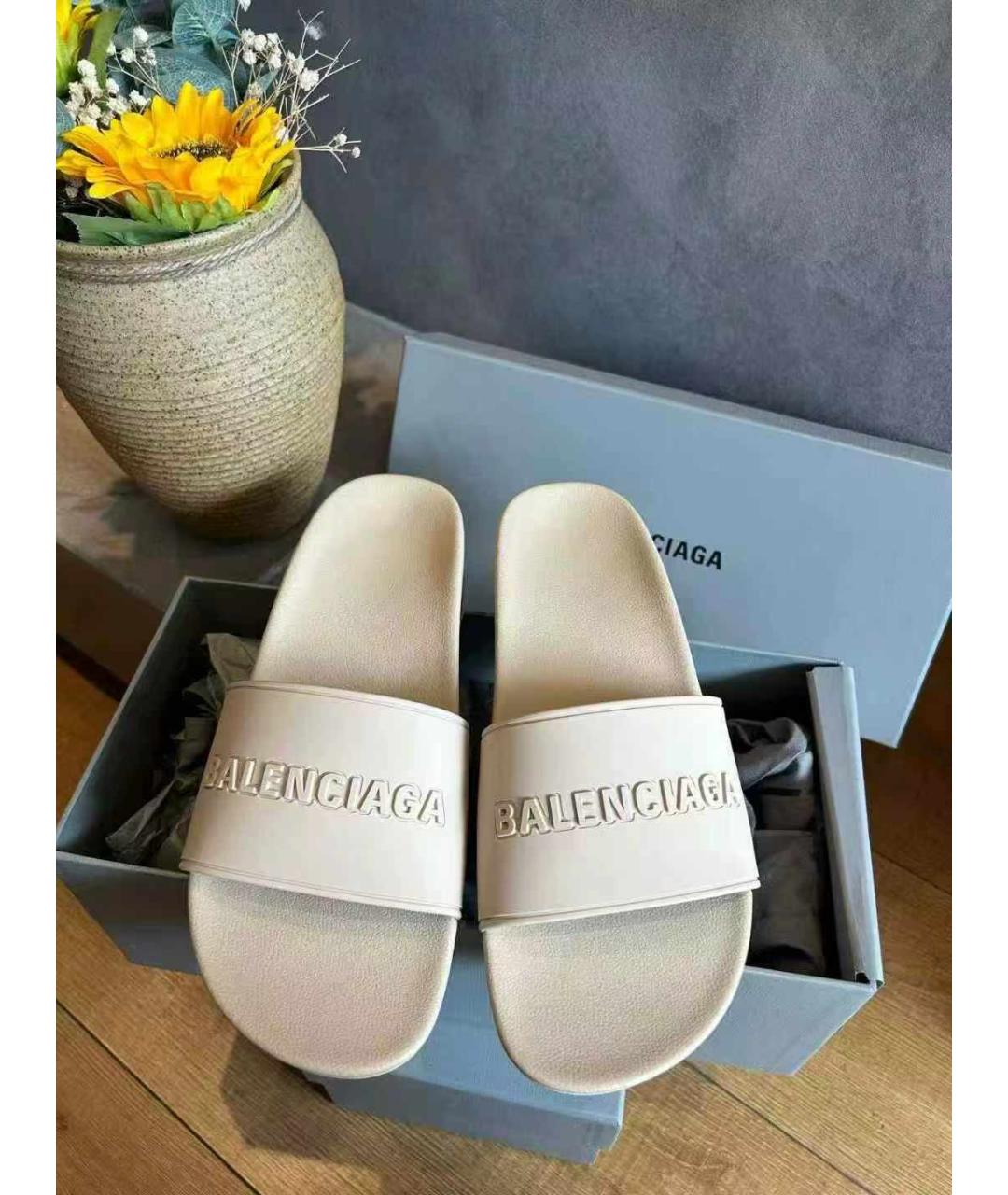 BALENCIAGA Белые босоножки, фото 2