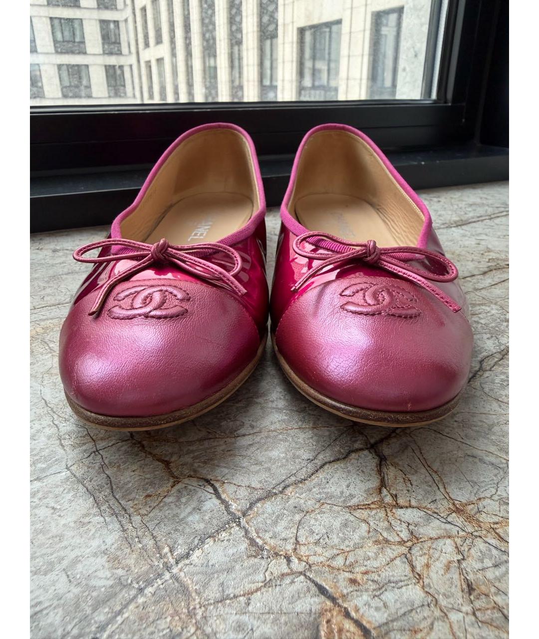 CHANEL Фуксия балетки из лакированной кожи, фото 2