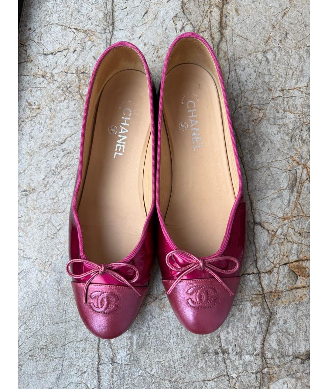 CHANEL Фуксия балетки из лакированной кожи, фото 3