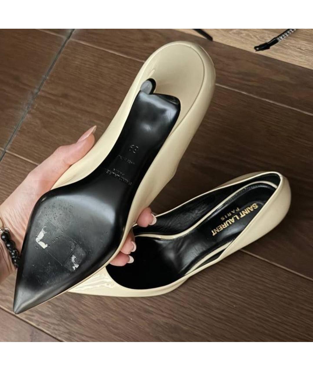 SAINT LAURENT Бежевые туфли из лакированной кожи, фото 4