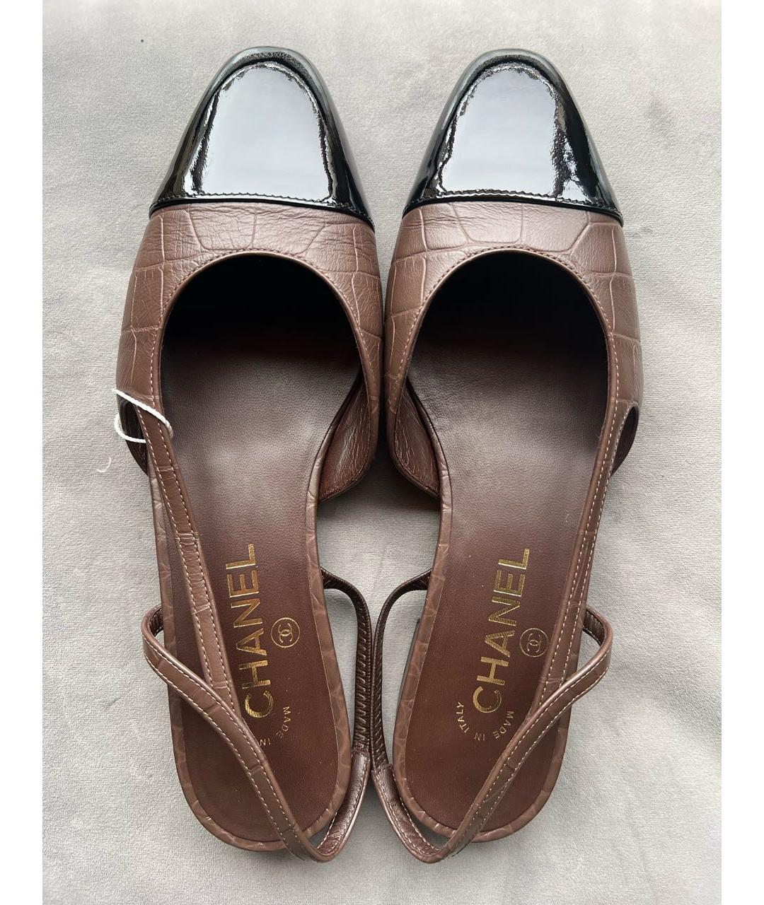 CHANEL Коричневые кожаные лодочки на низком каблуке, фото 2
