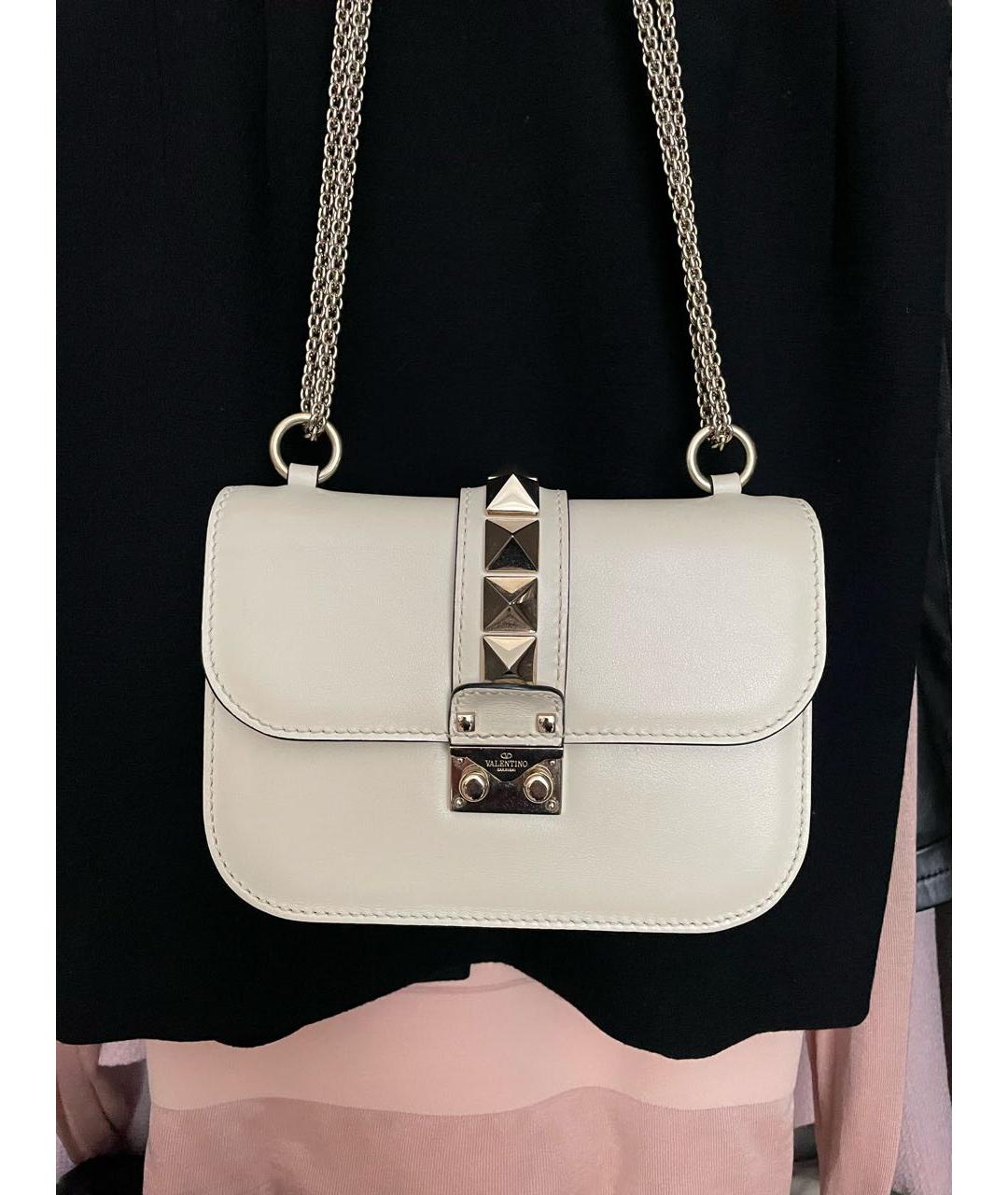 VALENTINO Бежевая кожаная сумка через плечо, фото 2