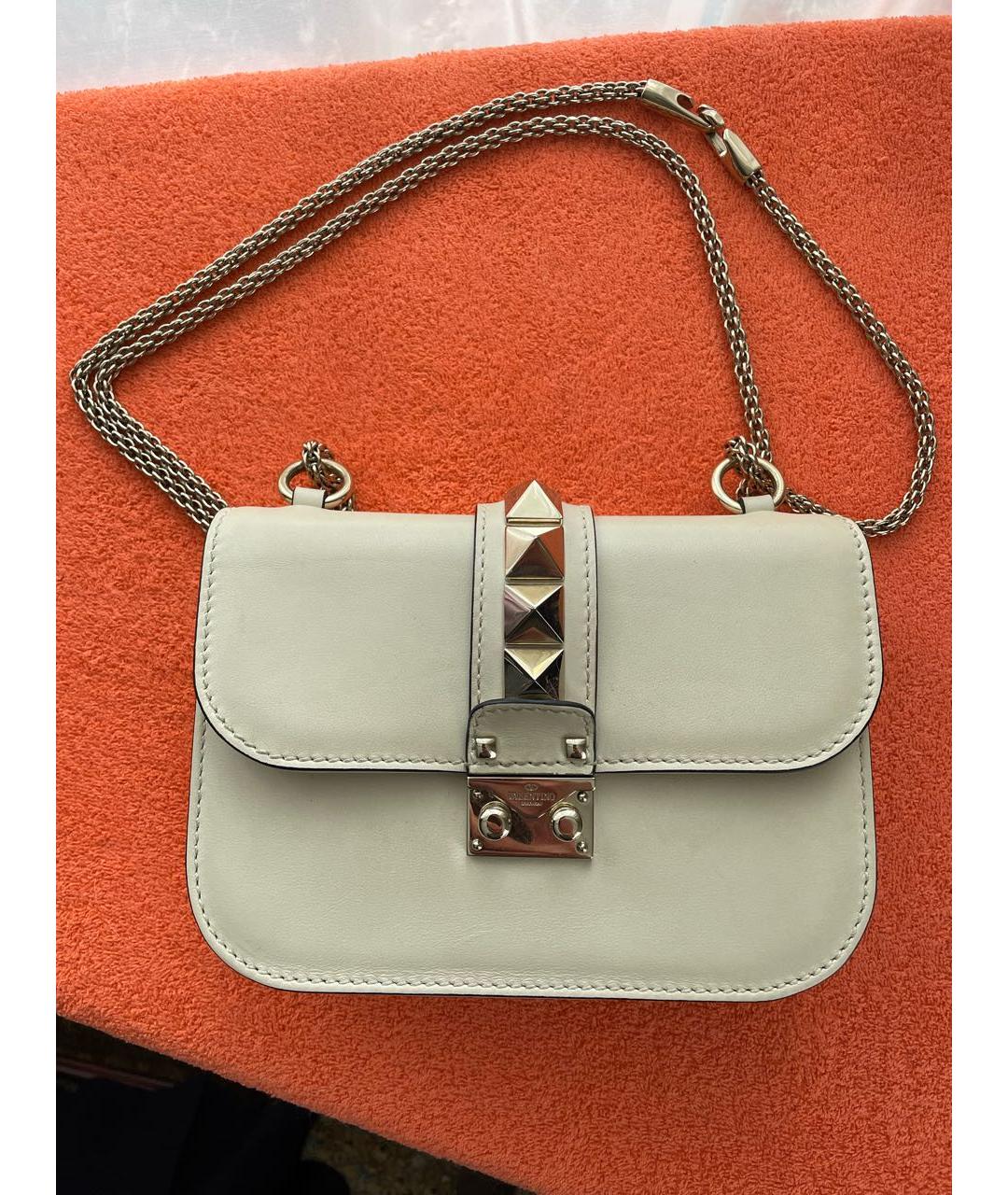 VALENTINO Бежевая кожаная сумка через плечо, фото 6