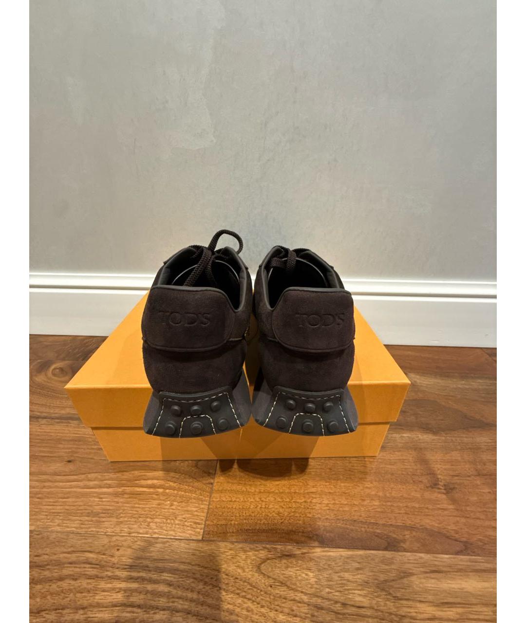 TOD'S Коричневые замшевые низкие кроссовки / кеды, фото 4