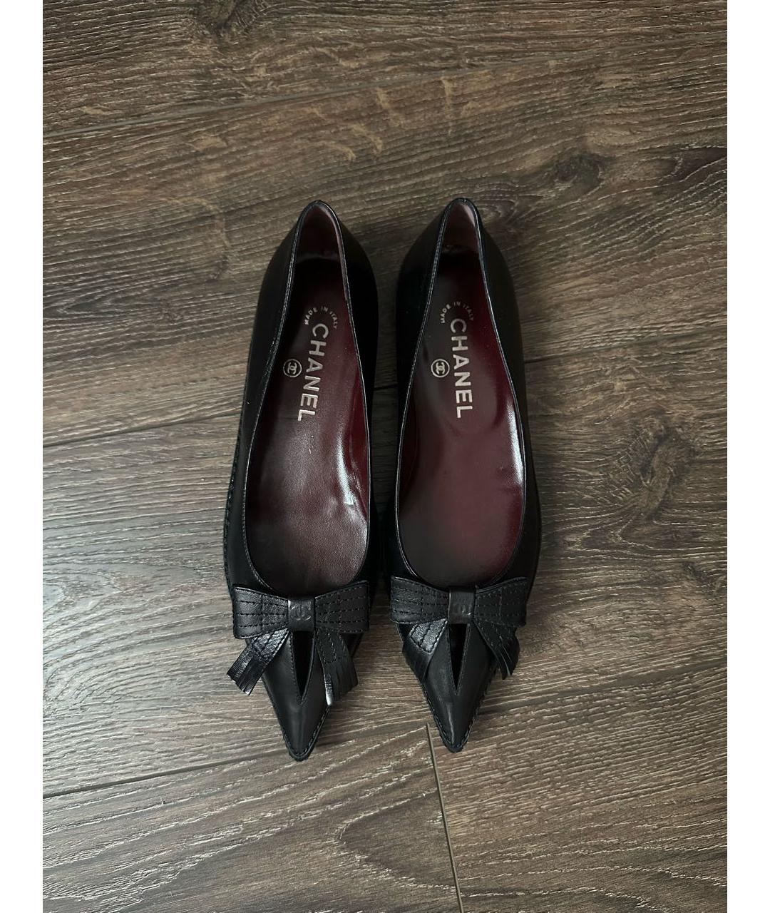 CHANEL Черные кожаные балетки, фото 2