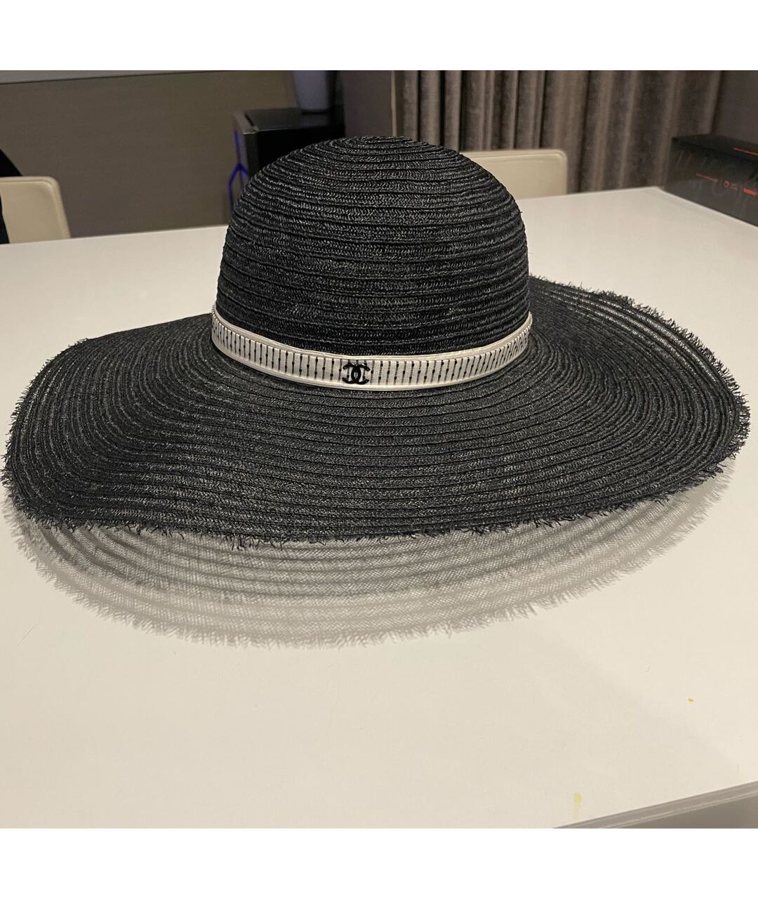 CHANEL Черная соломенная шляпа, фото 2