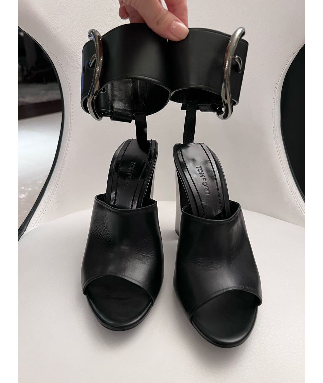 TOM FORD Черные кожаные босоножки, фото 2
