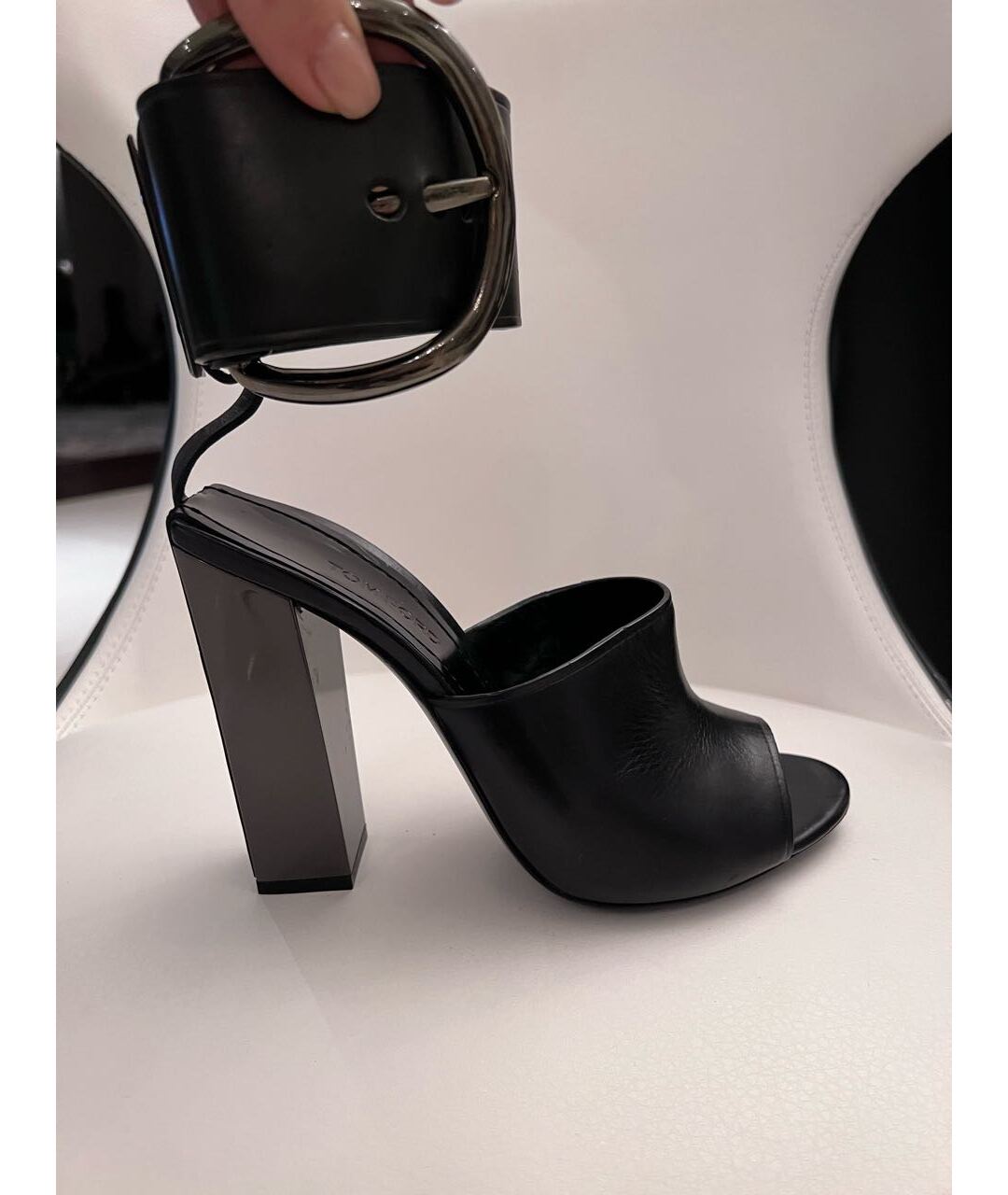 TOM FORD Черные кожаные босоножки, фото 9