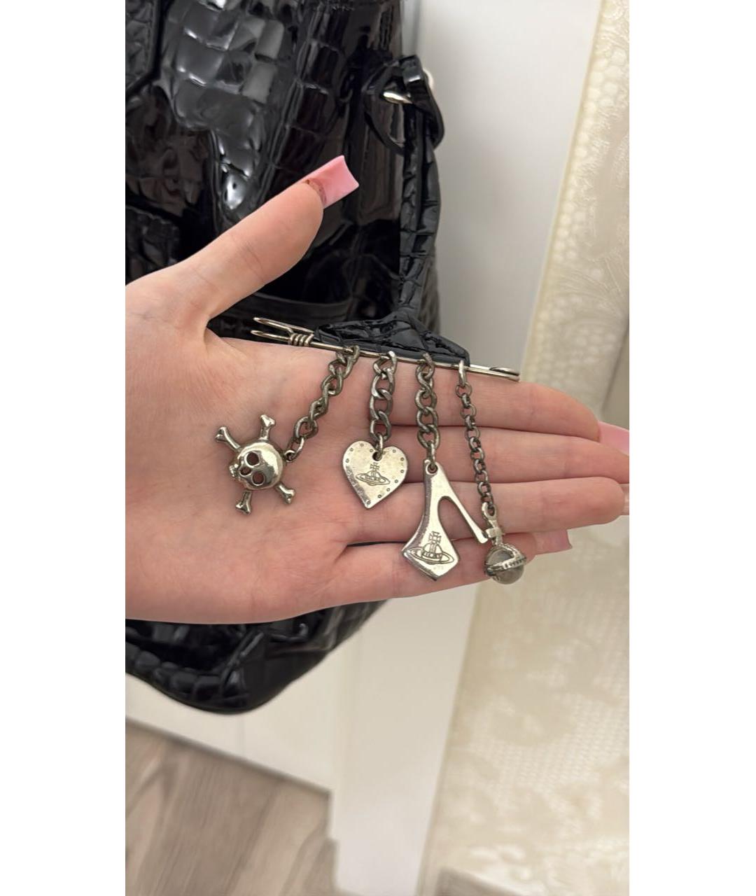 VIVIENNE WESTWOOD Черная сумка через плечо из лакированной кожи, фото 5