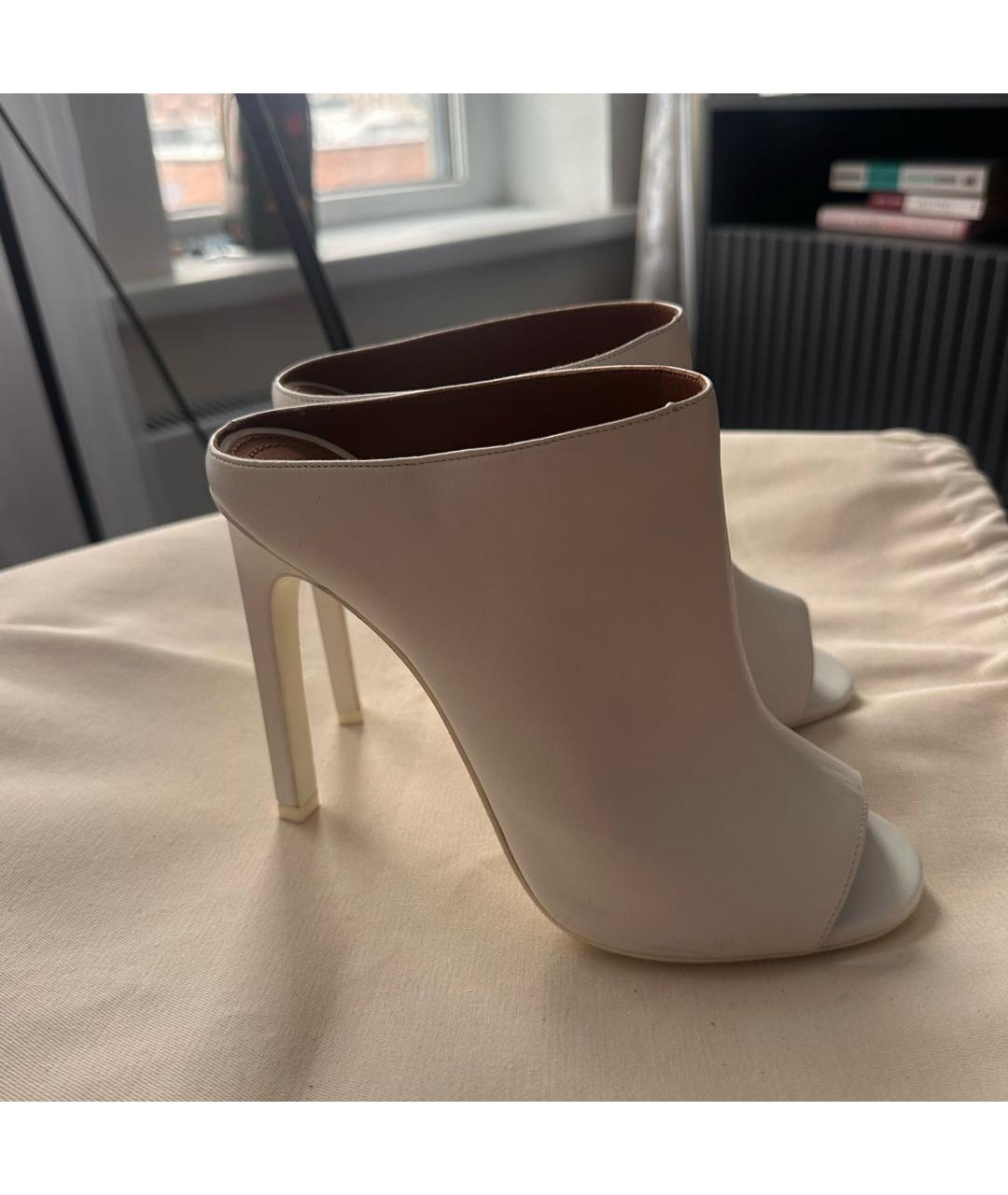 GIVENCHY Белые кожаные мюли, фото 2