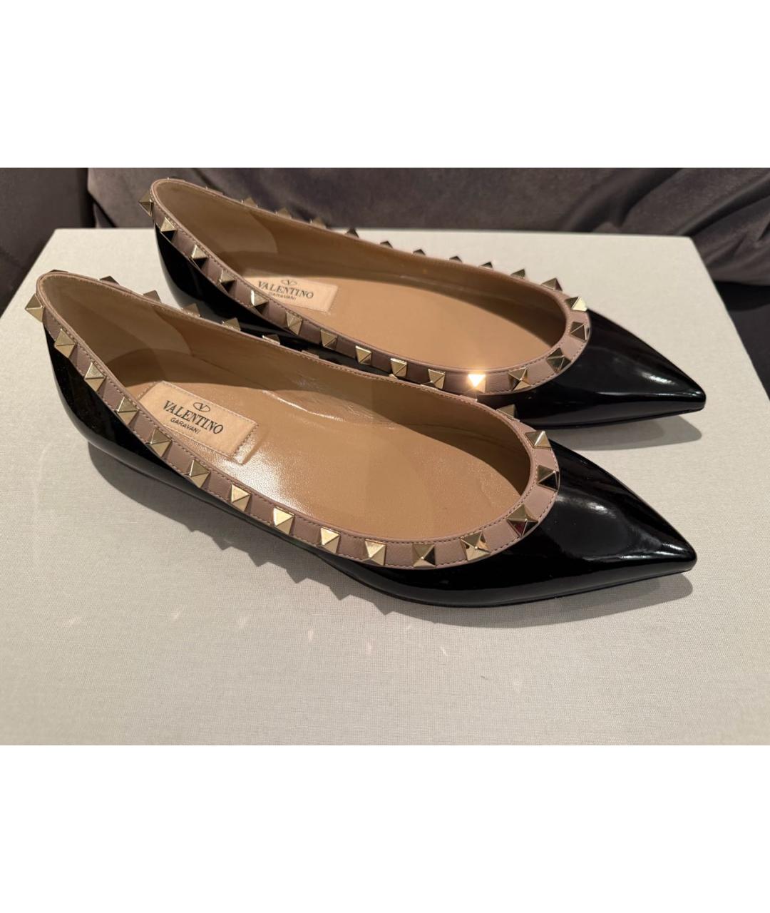 VALENTINO Черные балетки из лакированной кожи, фото 3