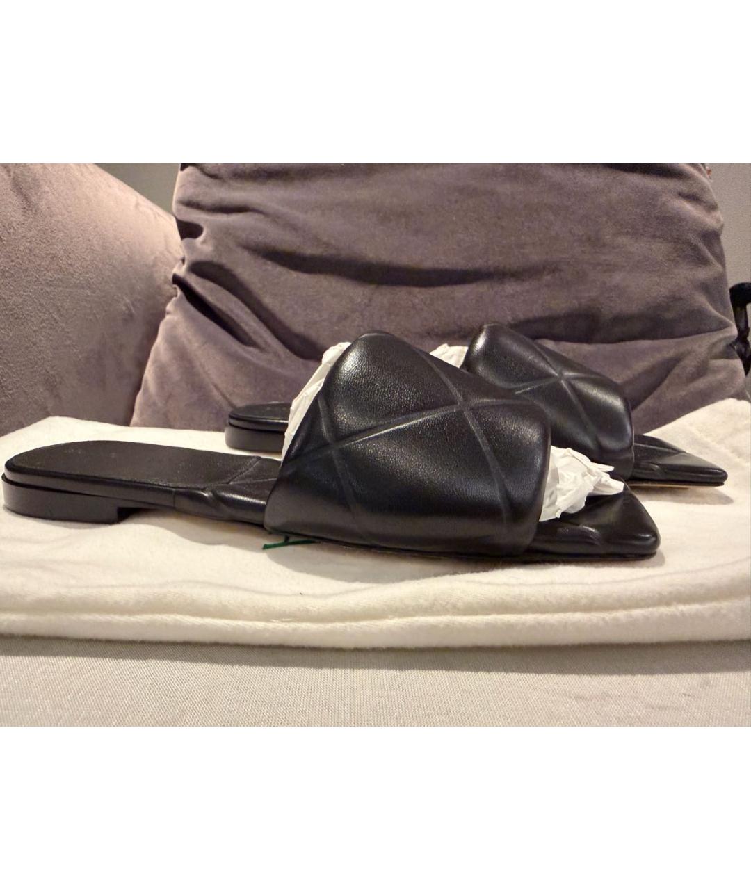 BOTTEGA VENETA Черные кожаные шлепанцы, фото 5