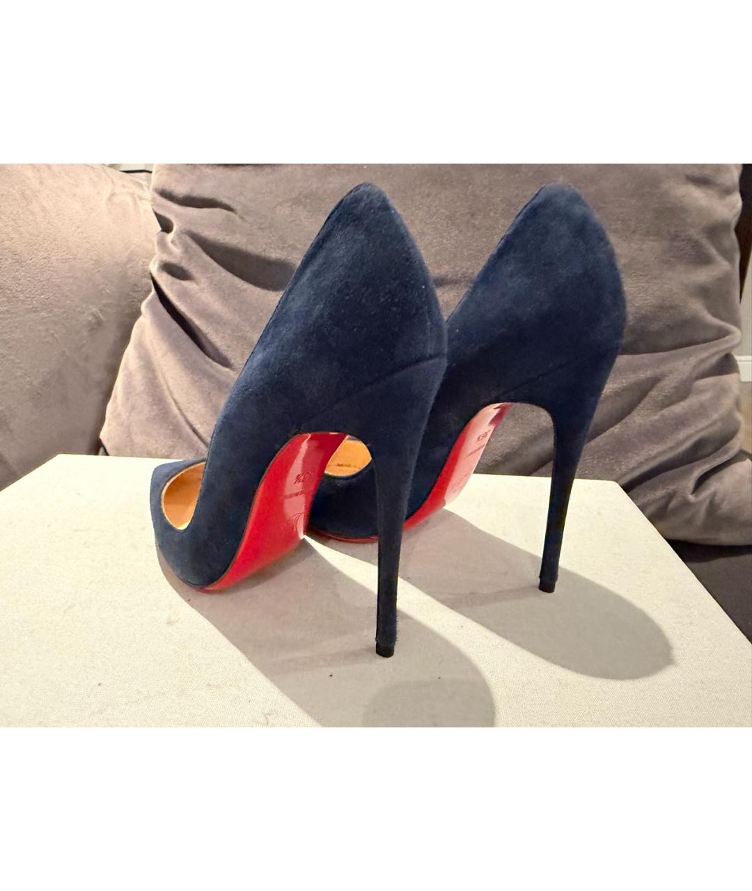 CHRISTIAN LOUBOUTIN Темно-синие замшевые туфли, фото 2