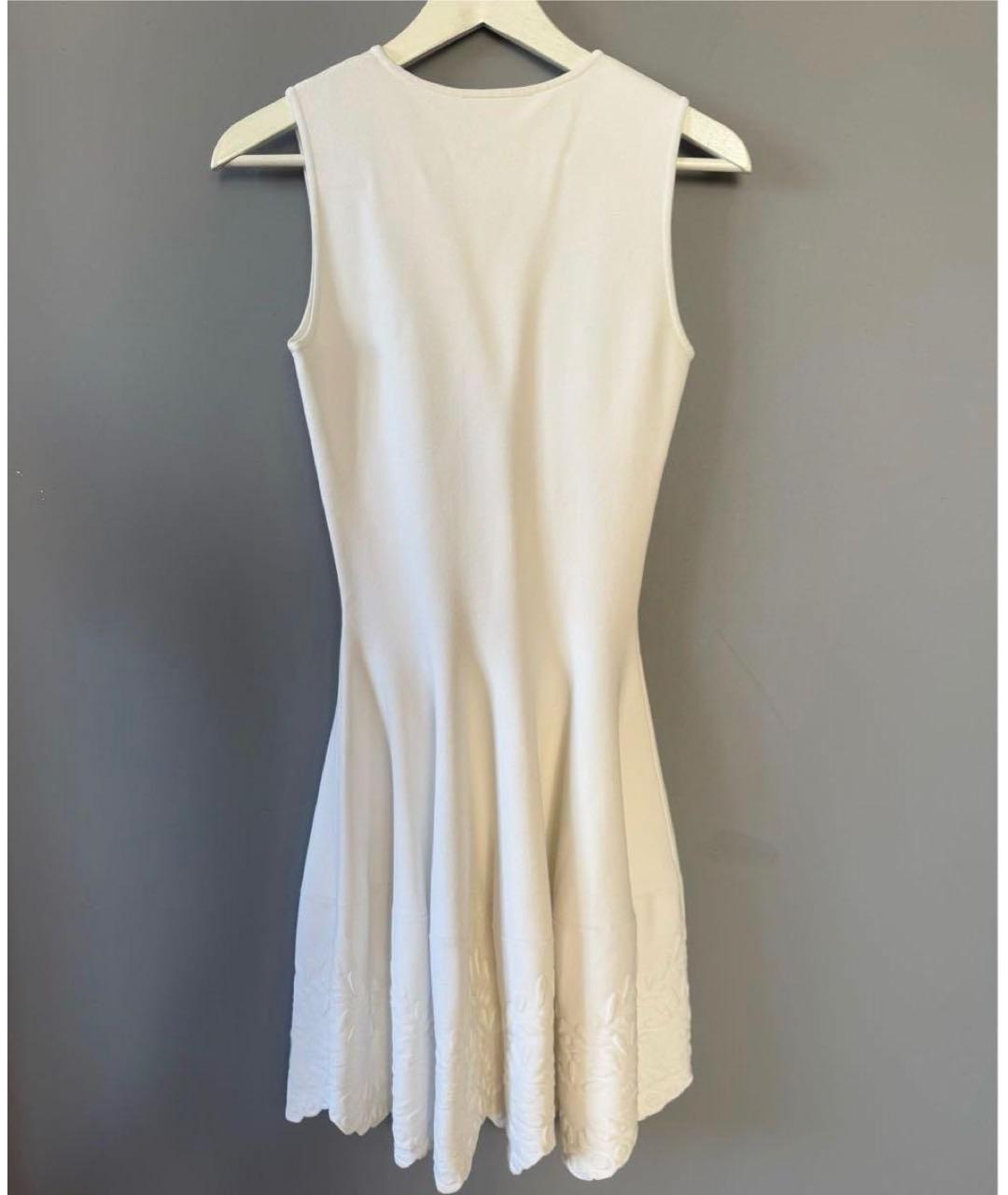 ALEXANDER MCQUEEN Белое вискозное коктейльное платье, фото 2