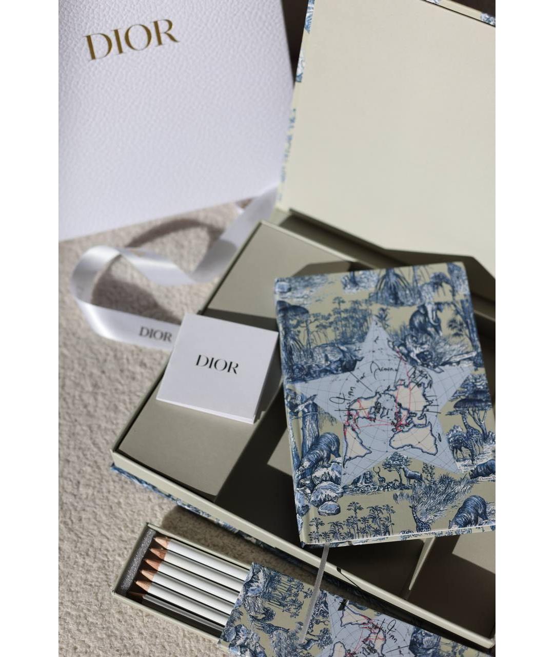 CHRISTIAN DIOR Книга, фото 5