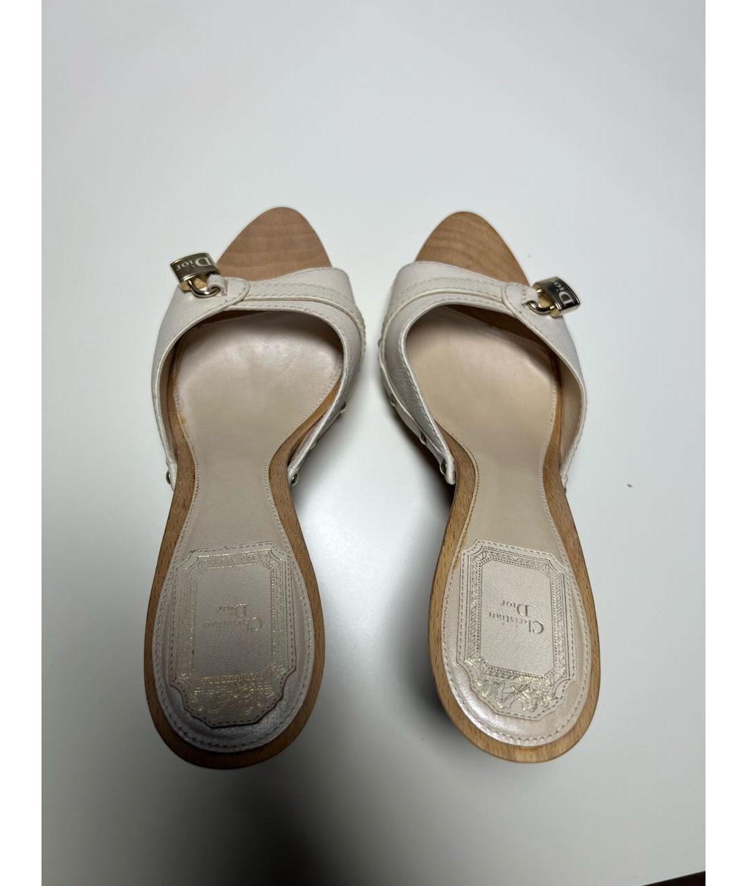 CHRISTIAN DIOR Бежевые кожаные мюли, фото 3