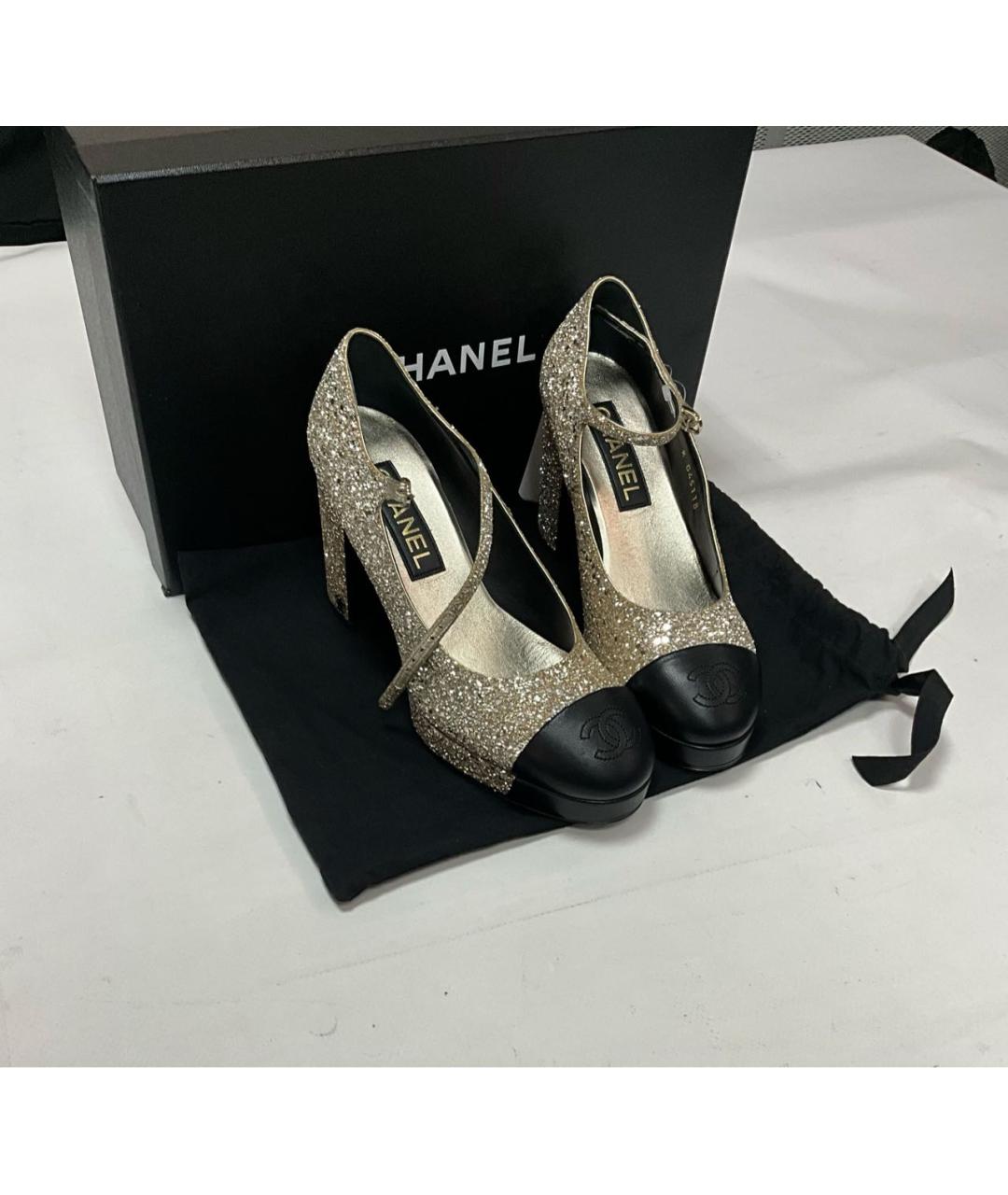 CHANEL Золотые кожаные туфли, фото 2