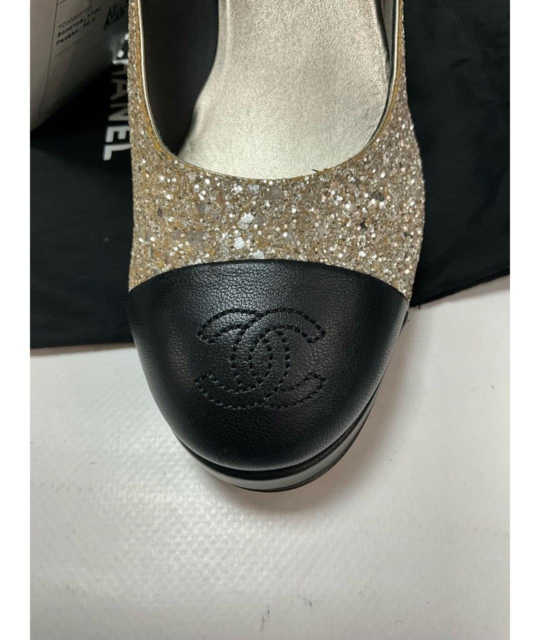 CHANEL Золотые кожаные туфли, фото 3