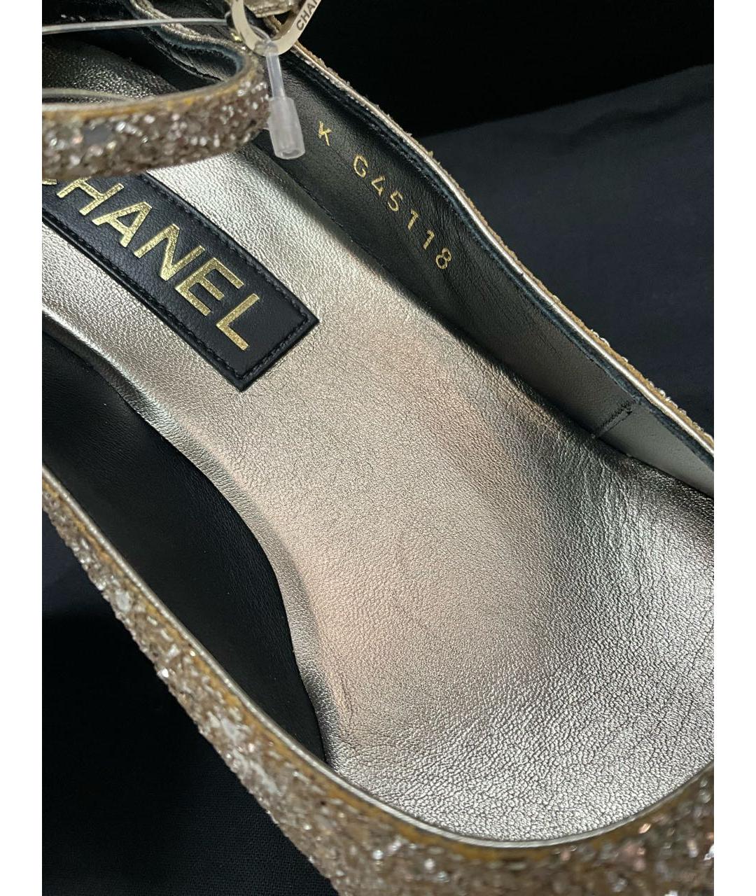 CHANEL Золотые кожаные туфли, фото 7