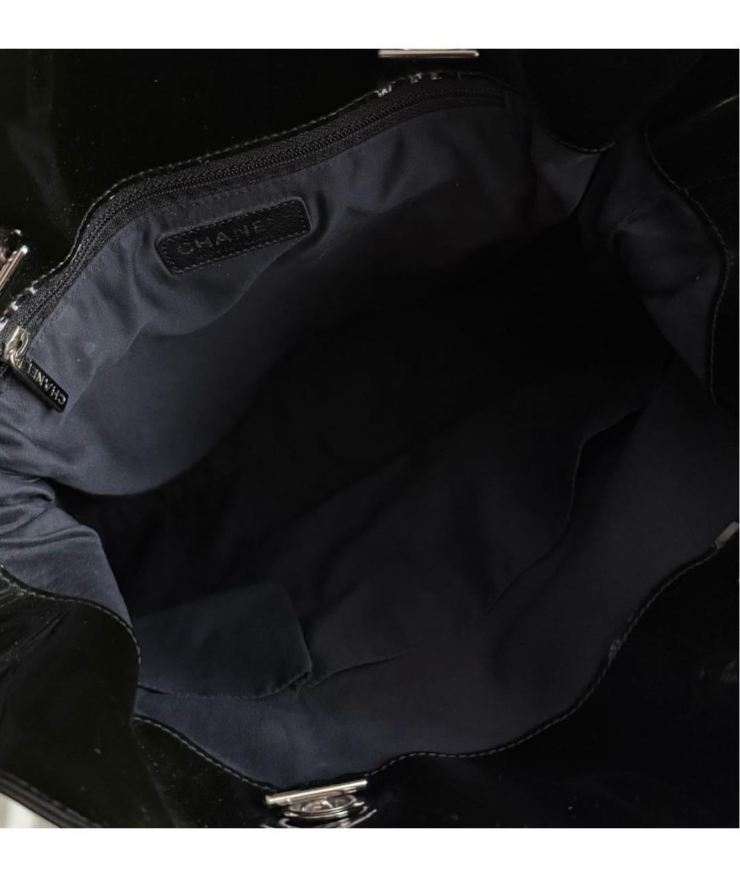 CHANEL Черная сумка тоут из лакированной кожи, фото 7