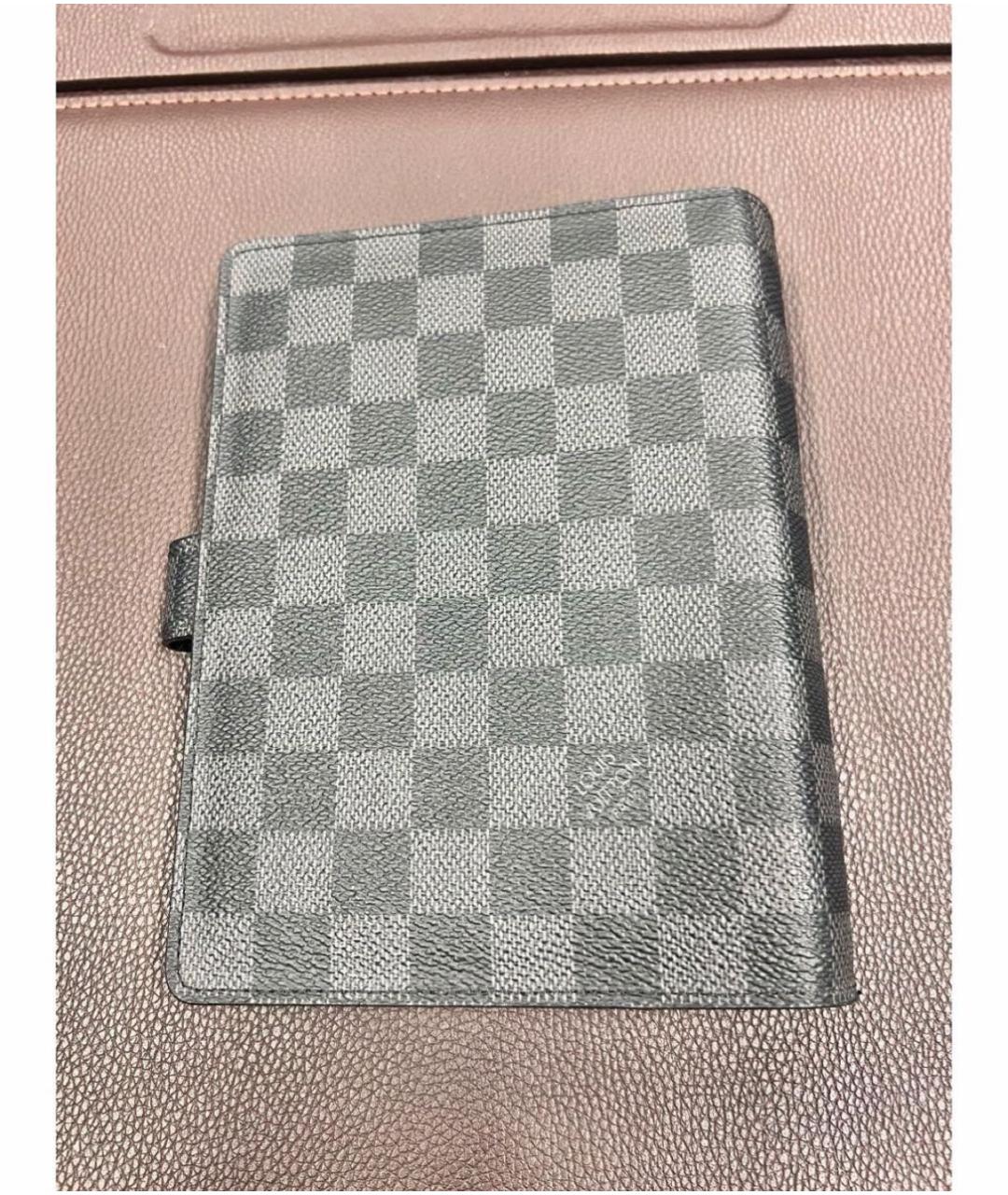 LOUIS VUITTON Книга, фото 2