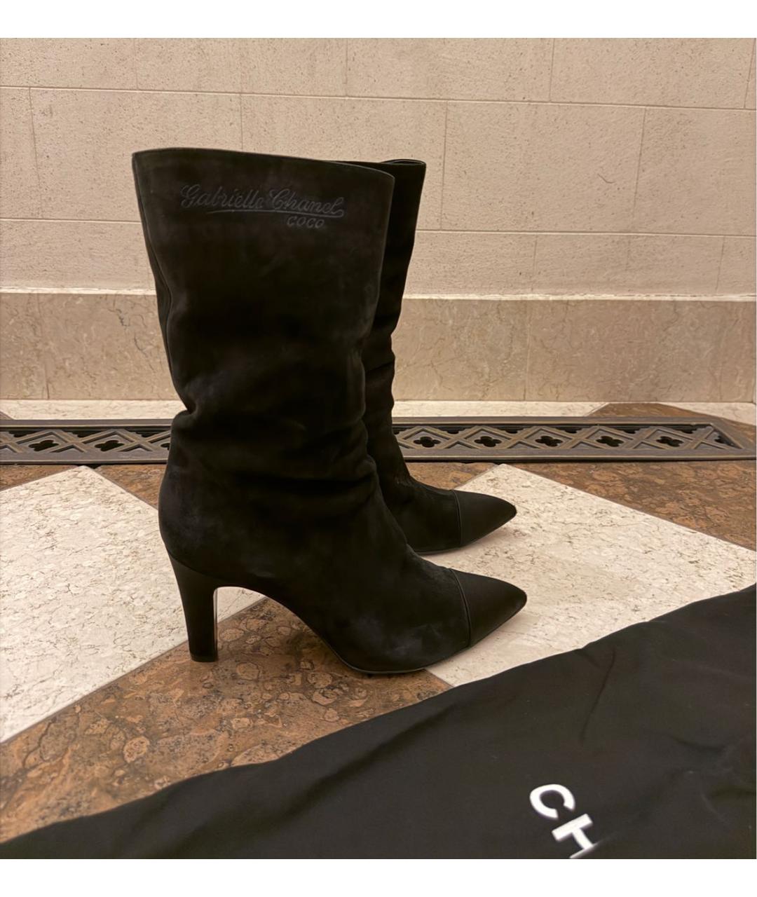 CHANEL Черные замшевые ботильоны, фото 9