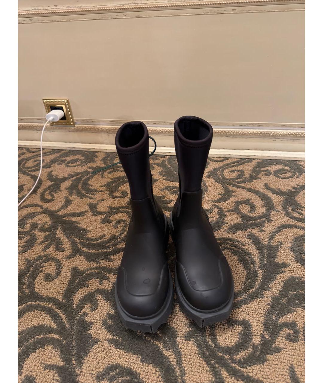 OFF-WHITE Черные резиновые ботинки, фото 2