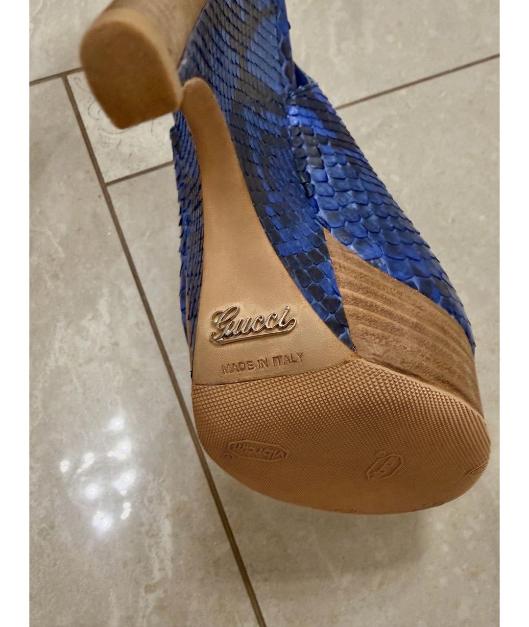 GUCCI Темно-синие босоножки из экзотической кожи, фото 6