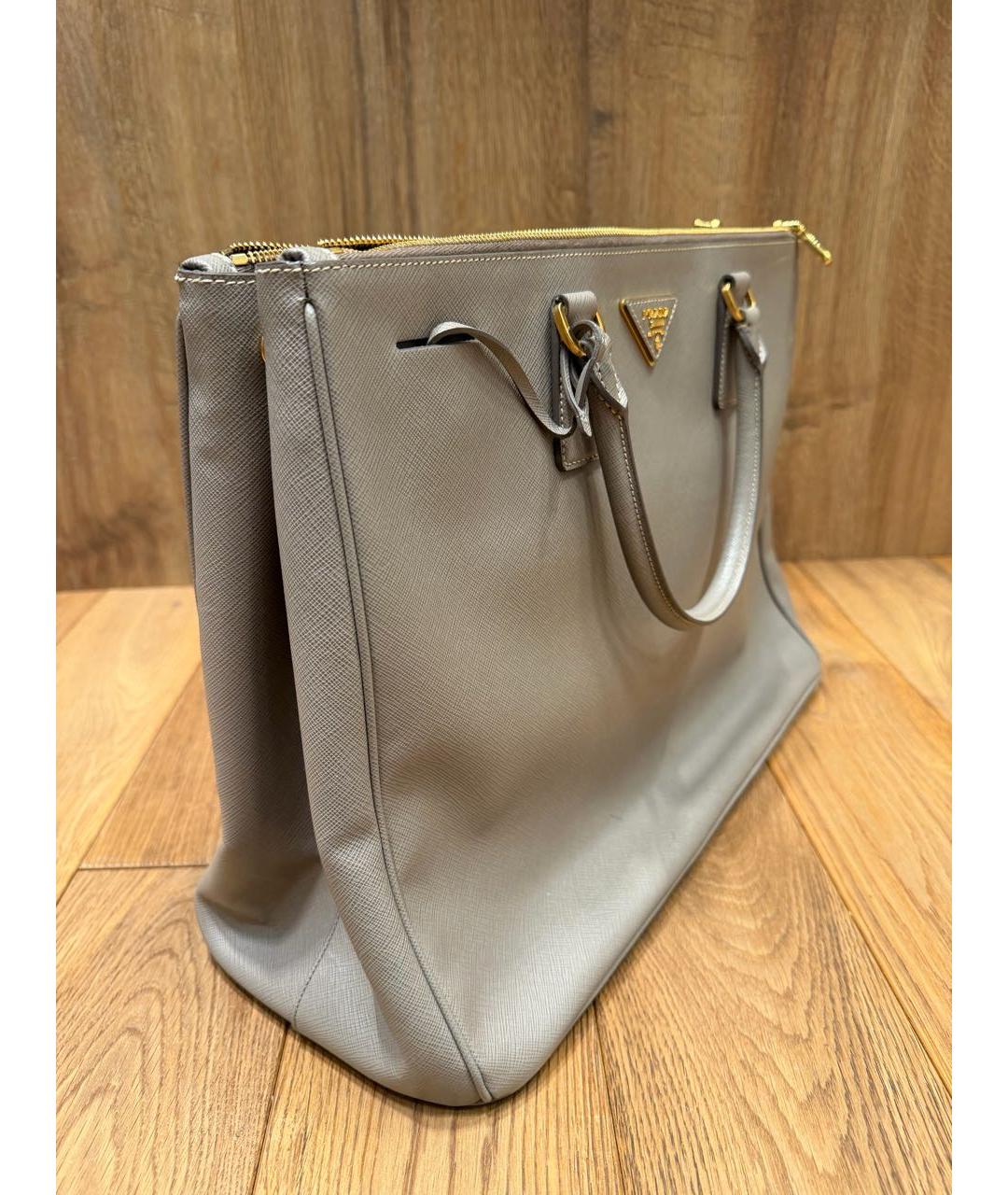 PRADA Серая кожаная сумка тоут, фото 2