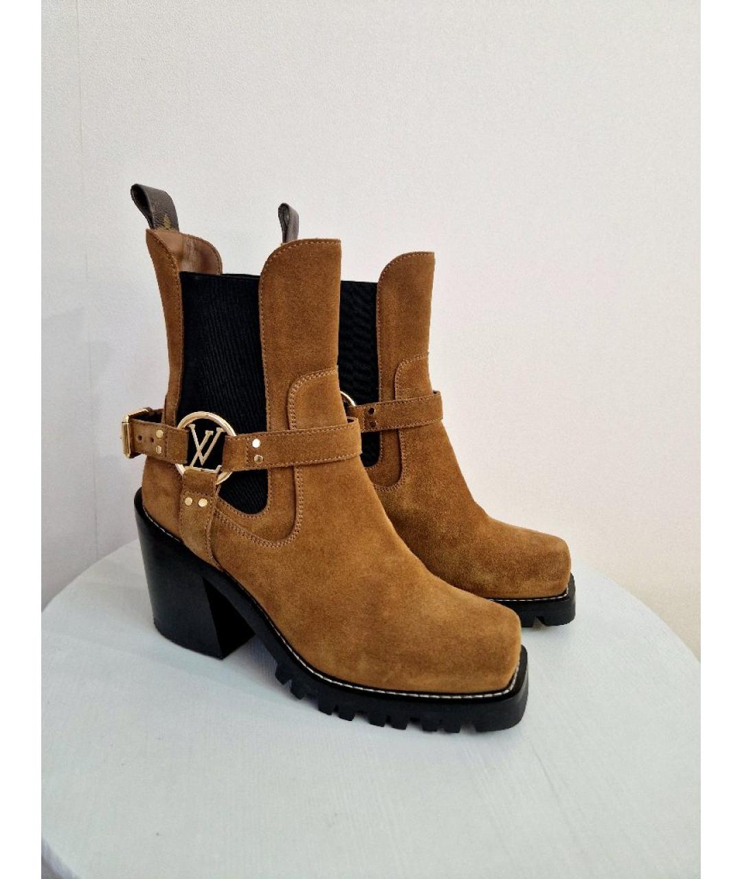 LOUIS VUITTON Коричневые замшевые полусапоги, фото 5