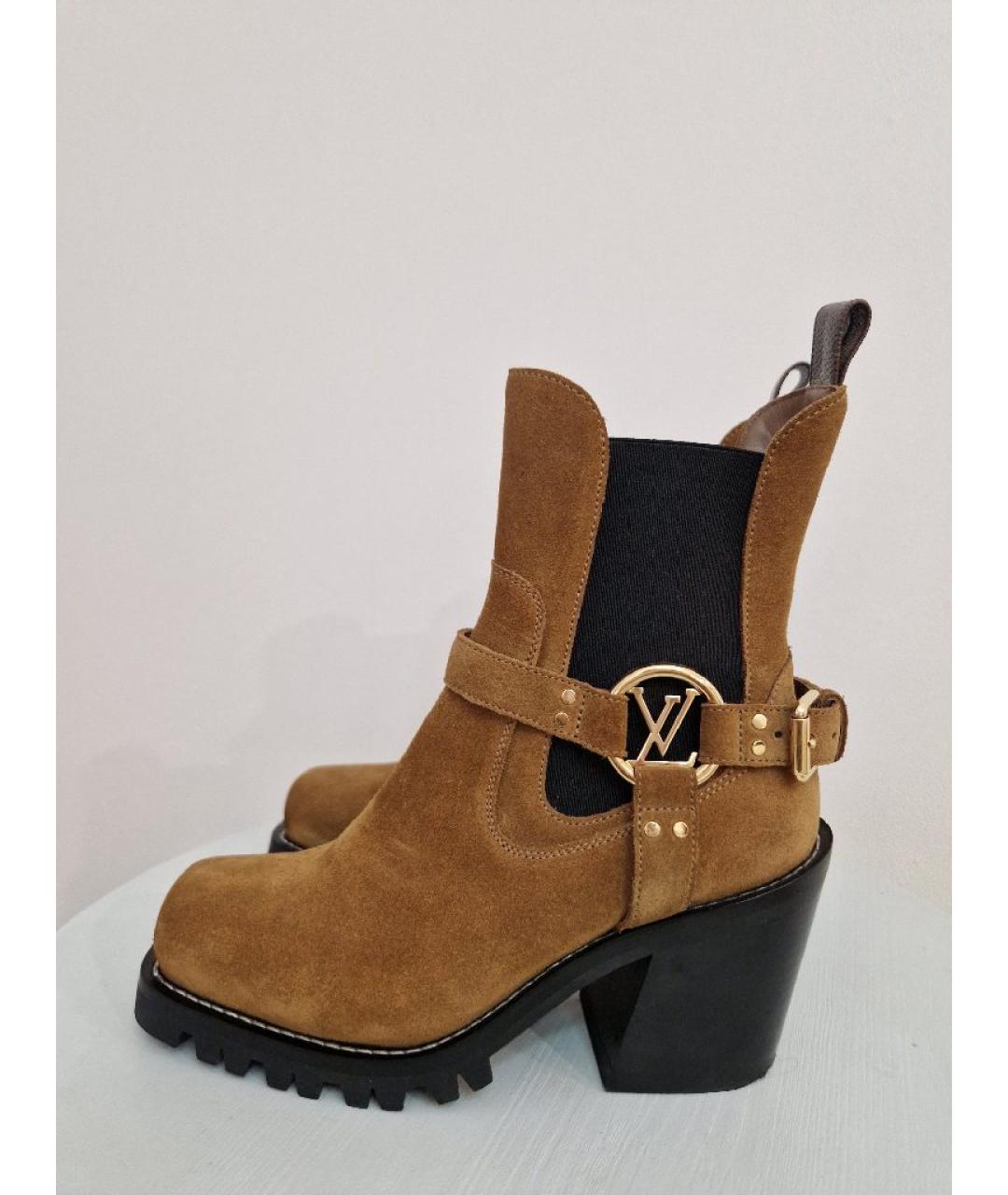 LOUIS VUITTON Коричневые замшевые полусапоги, фото 10