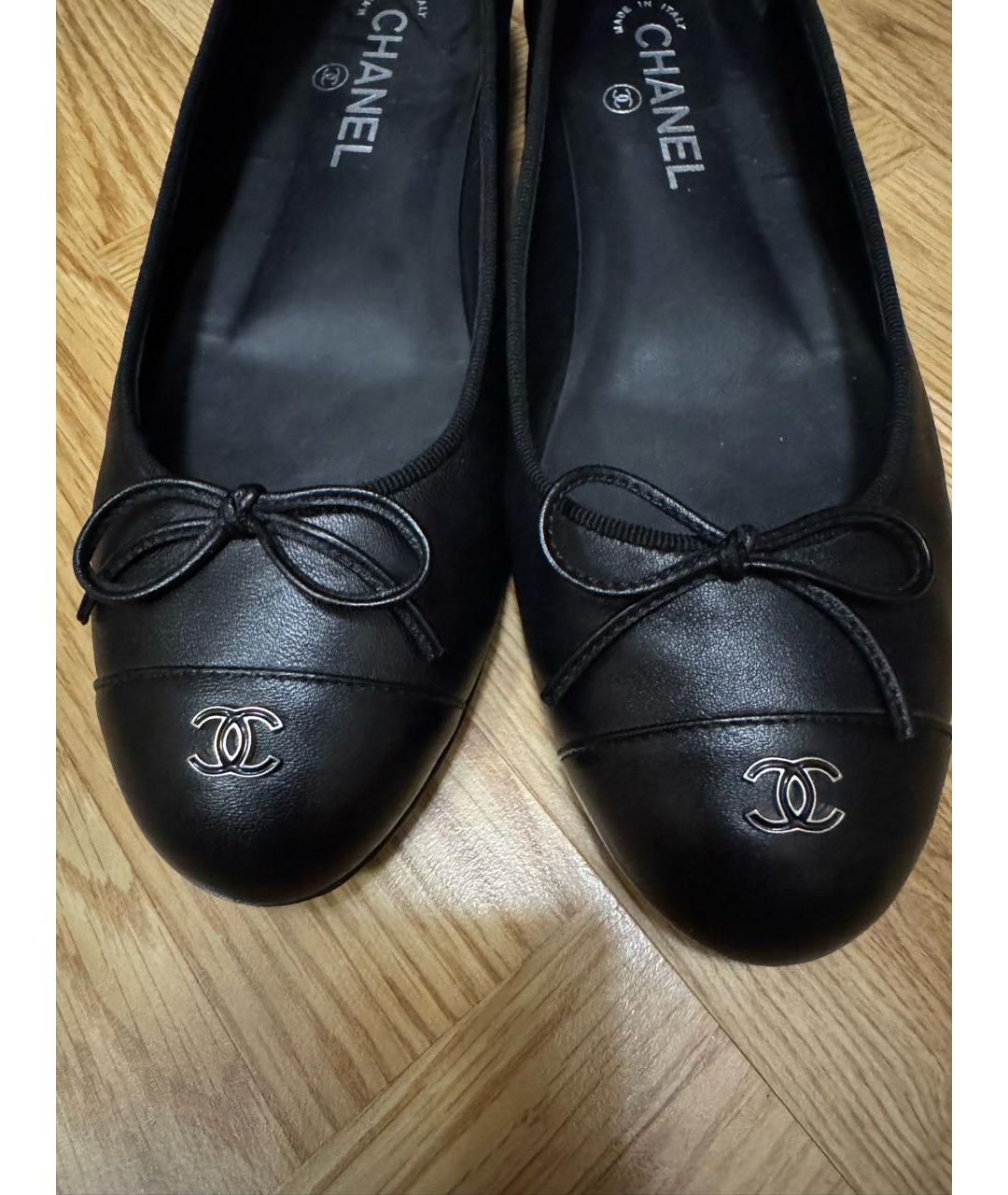 CHANEL Черные кожаные балетки, фото 6