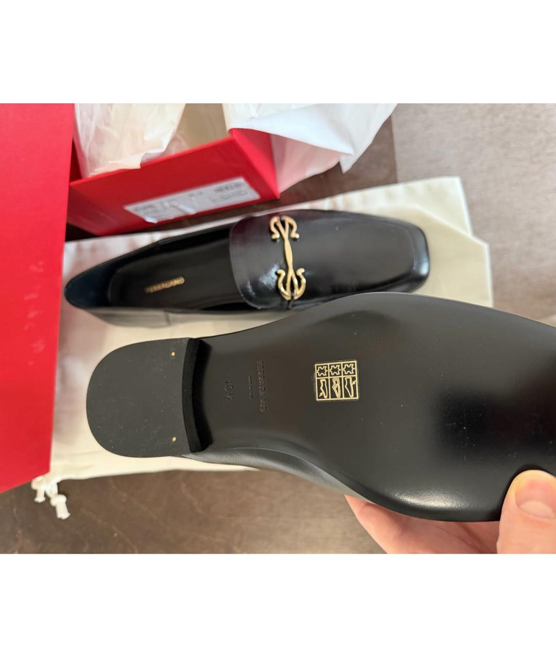 FERRAGAMO Черные лоферы из лакированной кожи, фото 2