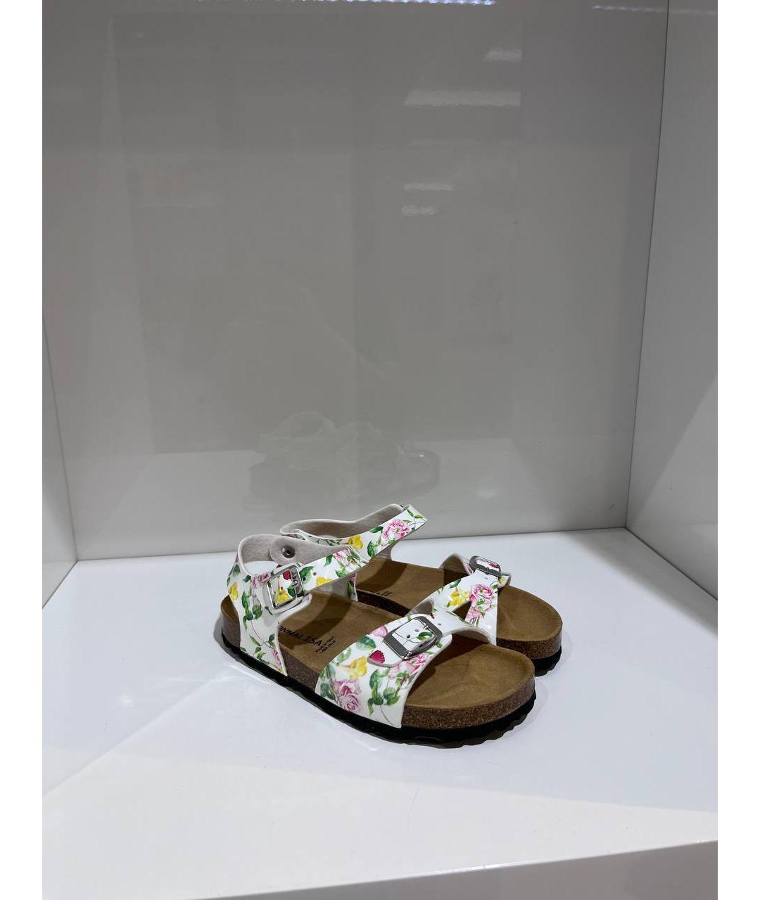 MONNALISA Белые кожаные сандалии и шлепанцы, фото 2