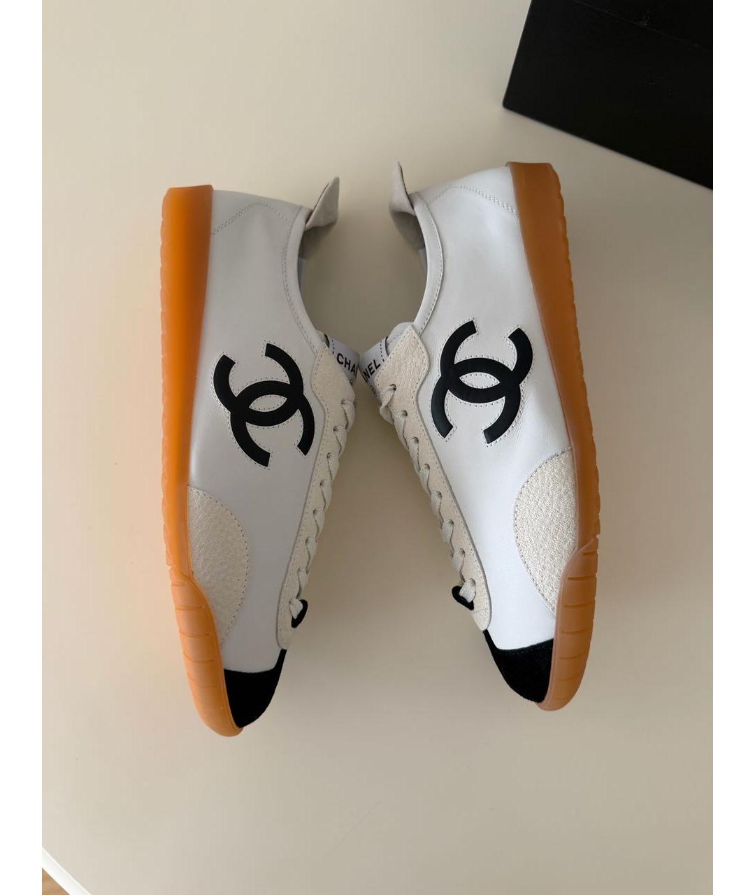 CHANEL Белые кожаные кеды, фото 3