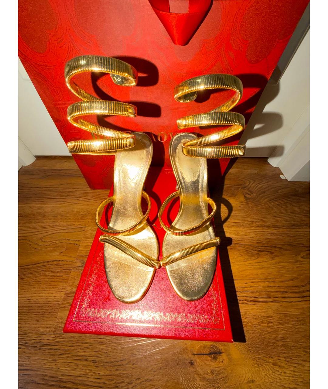 RENE CAOVILLA Золотые кожаные босоножки, фото 2