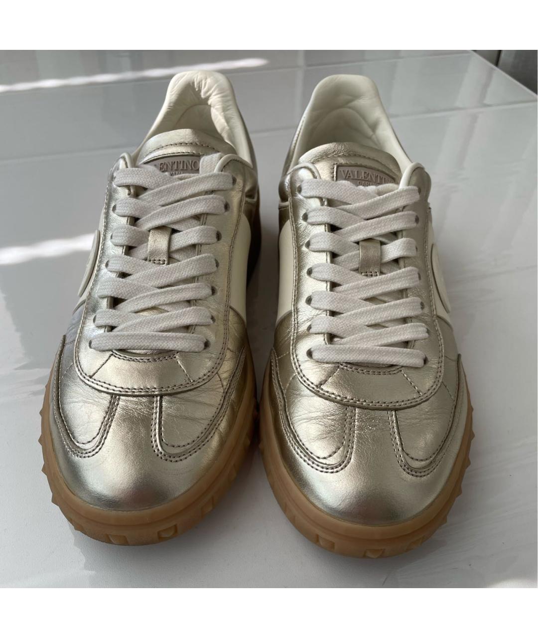 VALENTINO Золотые кожаные кеды, фото 2