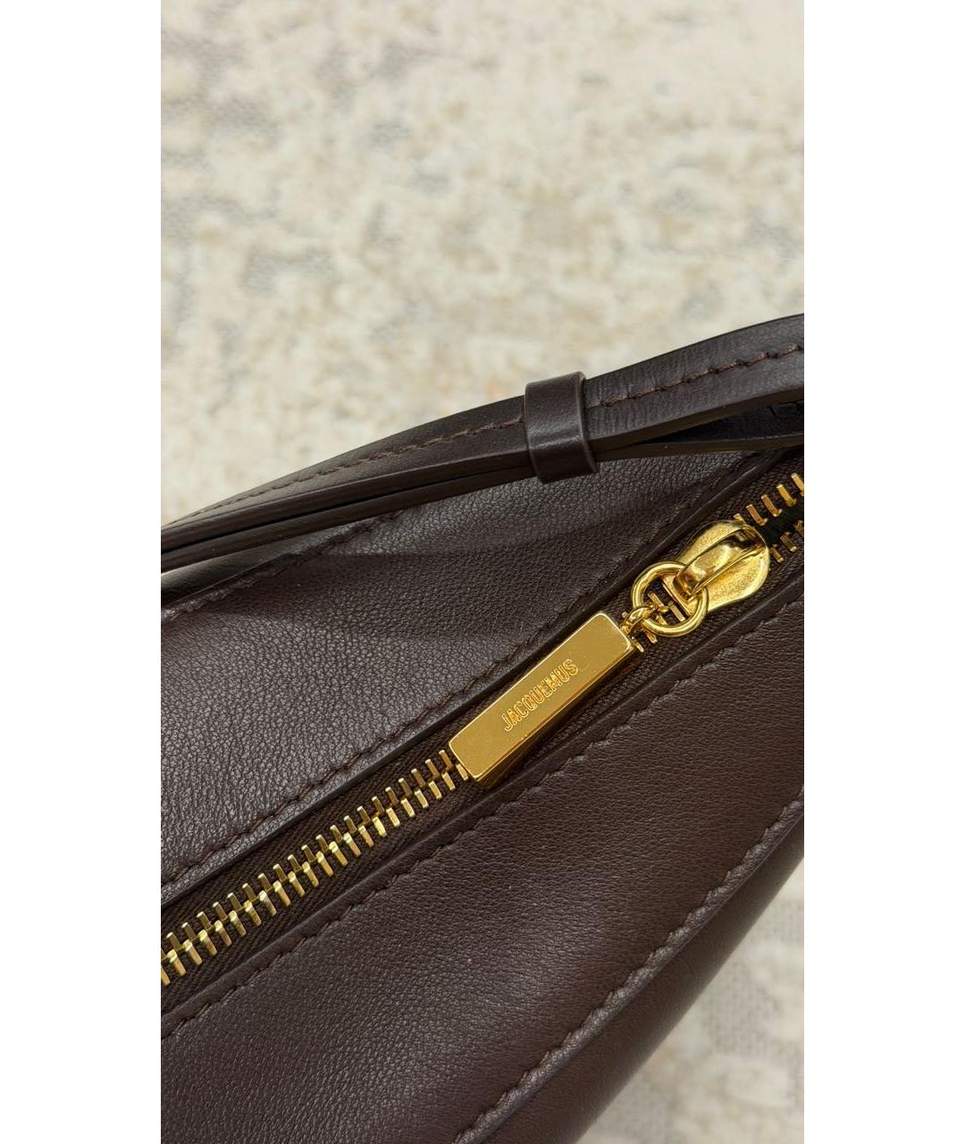 JACQUEMUS Коричневая сумка с короткими ручками, фото 5