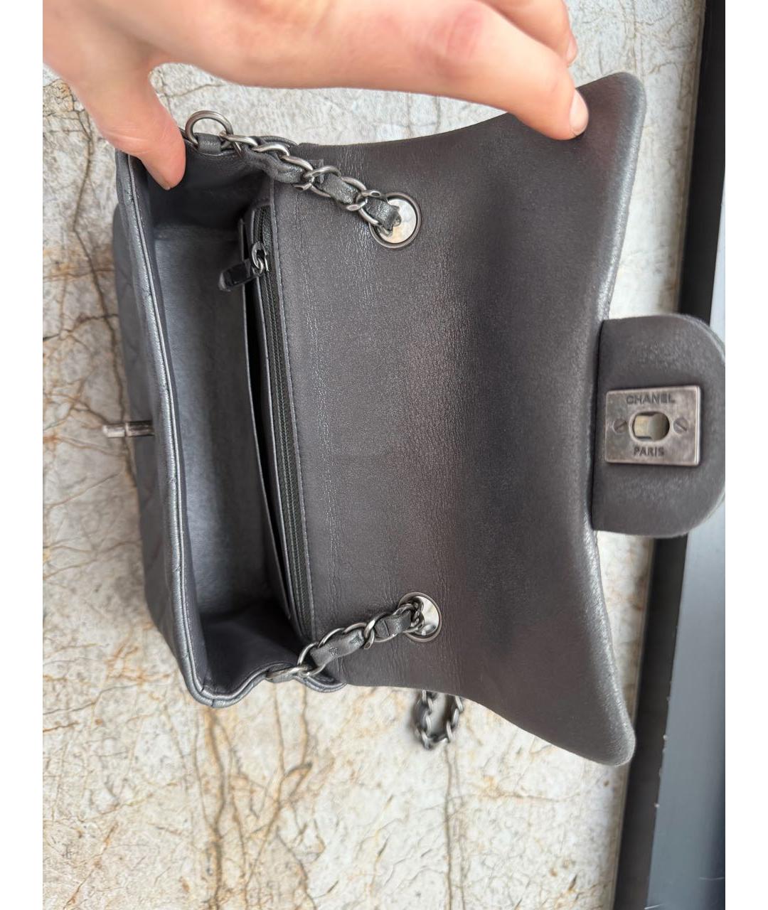 CHANEL Серая кожаная сумка через плечо, фото 4